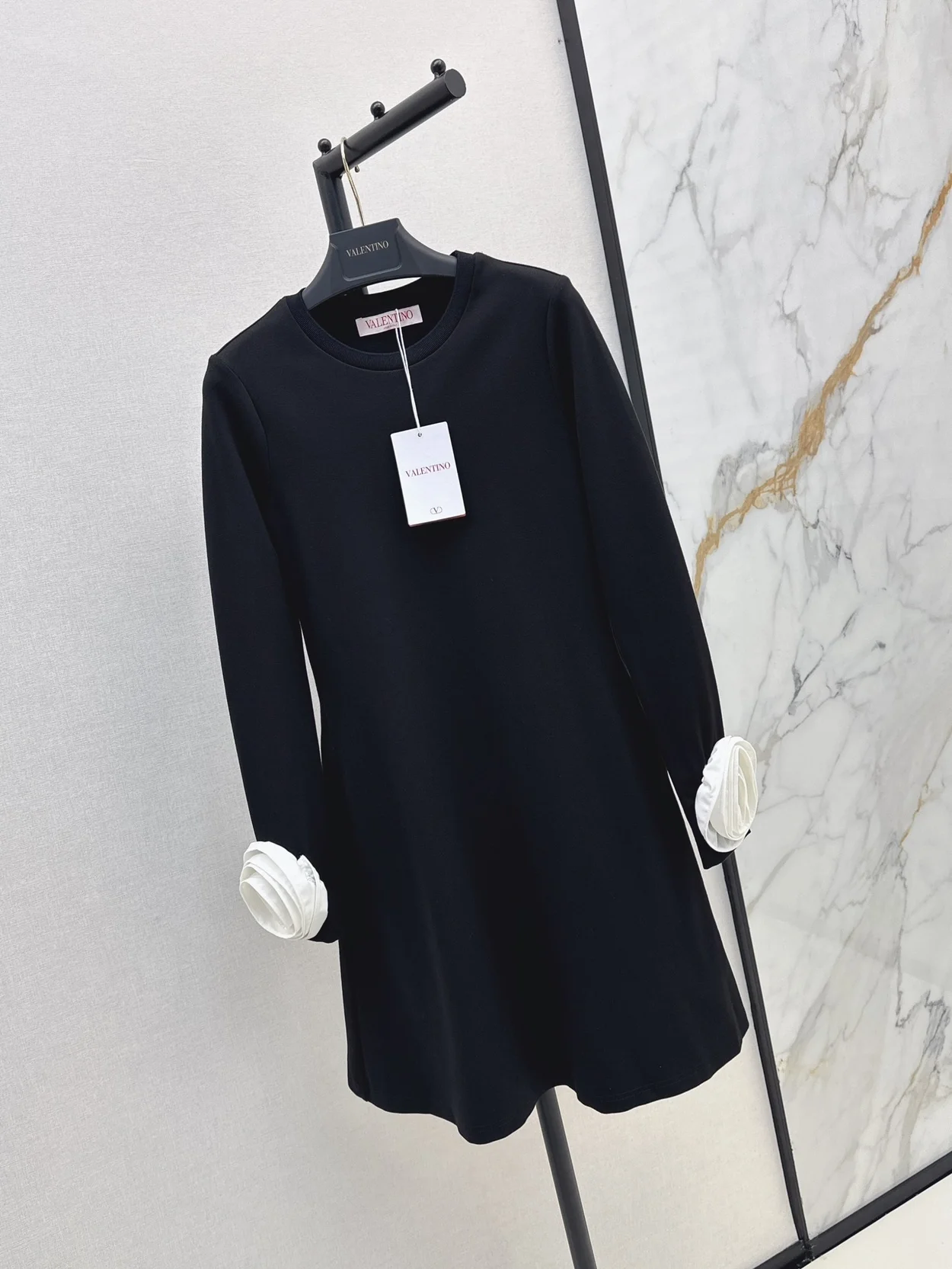 발렌티노 플로럴 아플리케 미니드레스