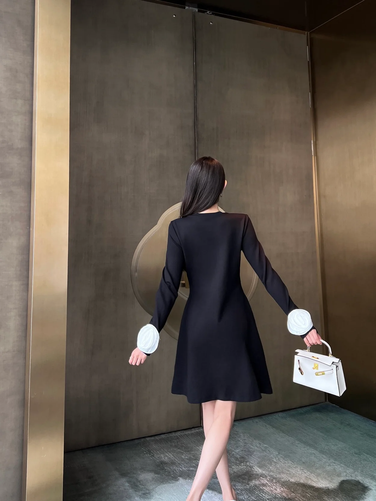 발렌티노 플로럴 아플리케 미니드레스