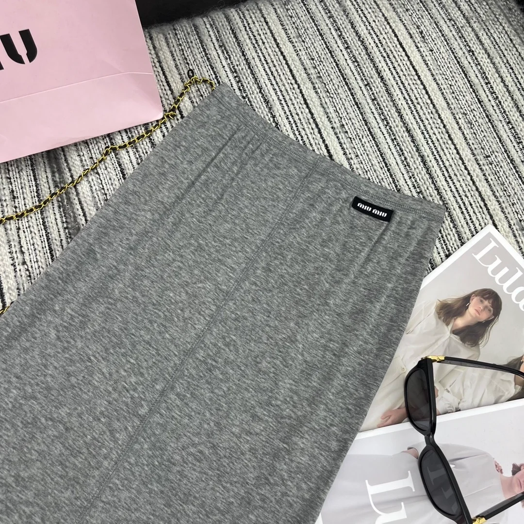 미우미우 저지 실크 스커트