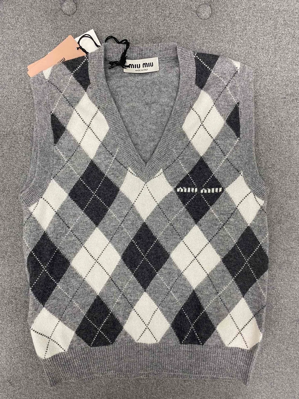 미우미우 캐시미어 니트 베스트