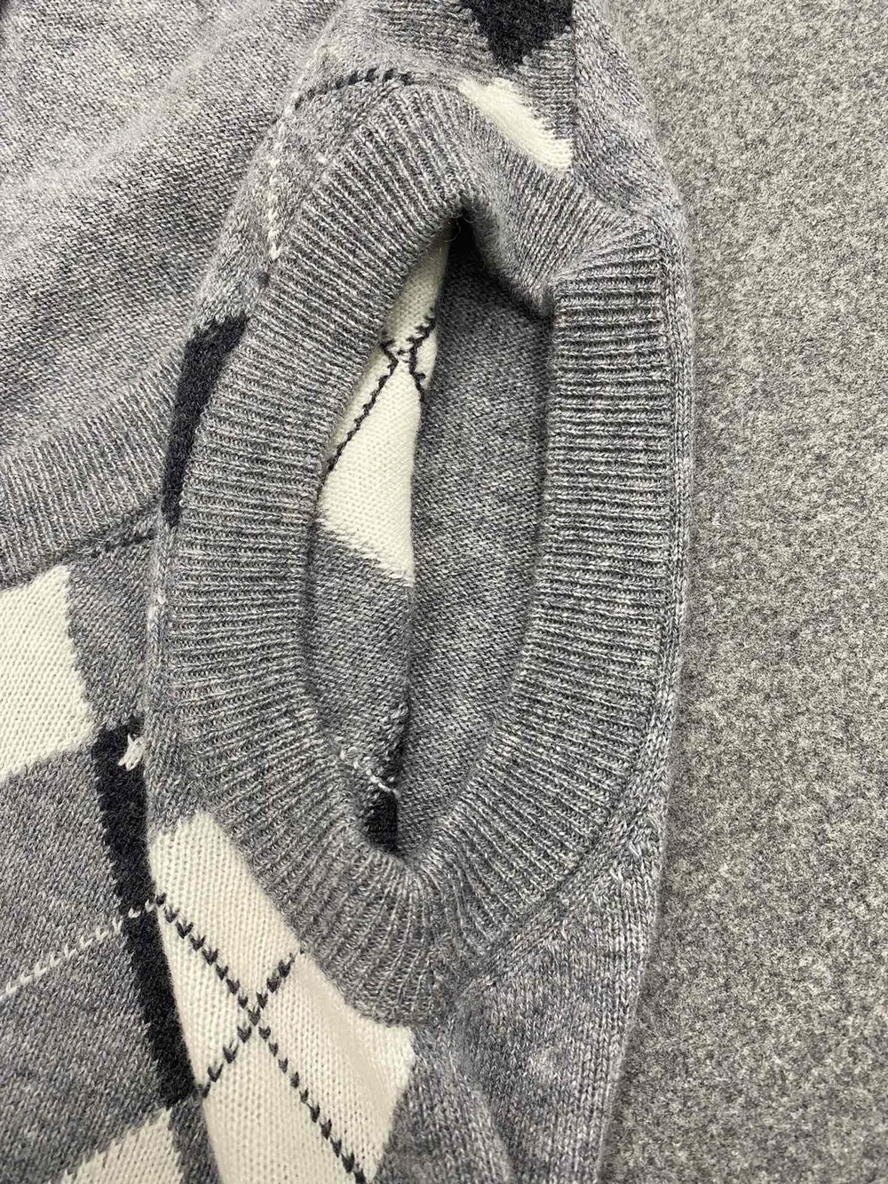 미우미우 캐시미어 니트 베스트