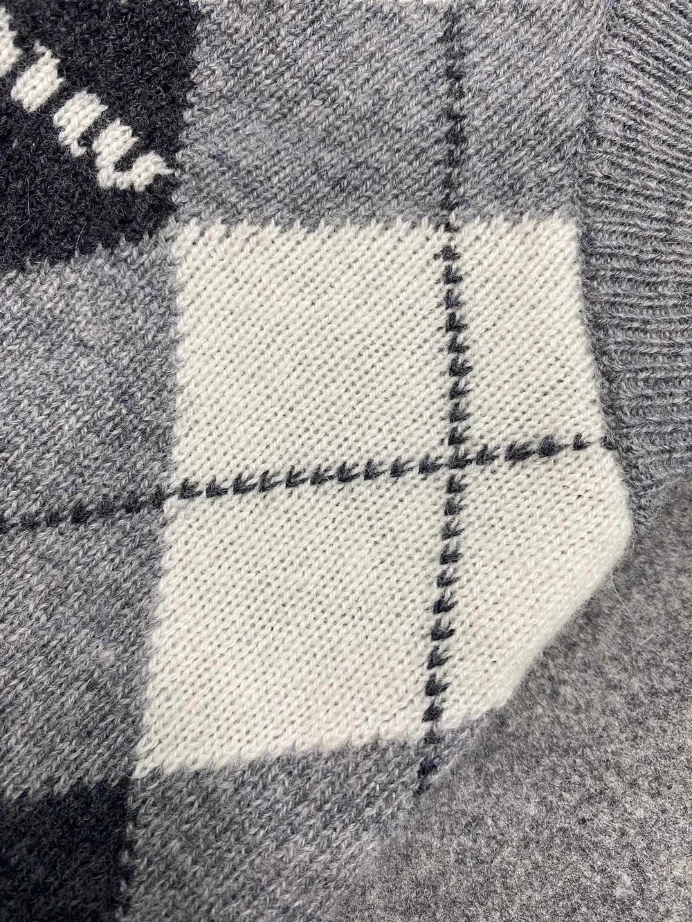 미우미우 캐시미어 니트 베스트