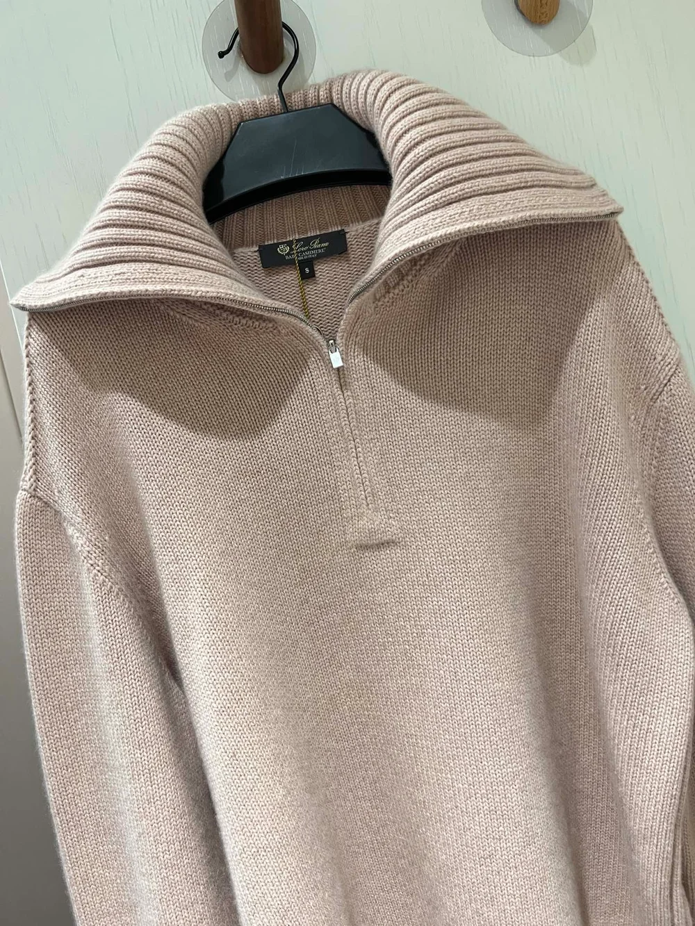 로로피아나 파크시블 캐시미어 쿼터 스웨터