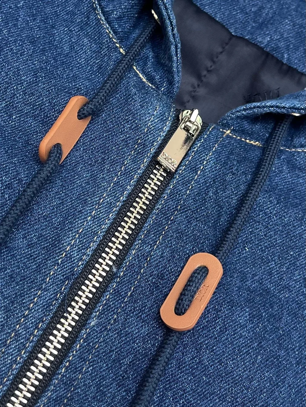 디올 크리스찬 디올 태그 후드 재킷