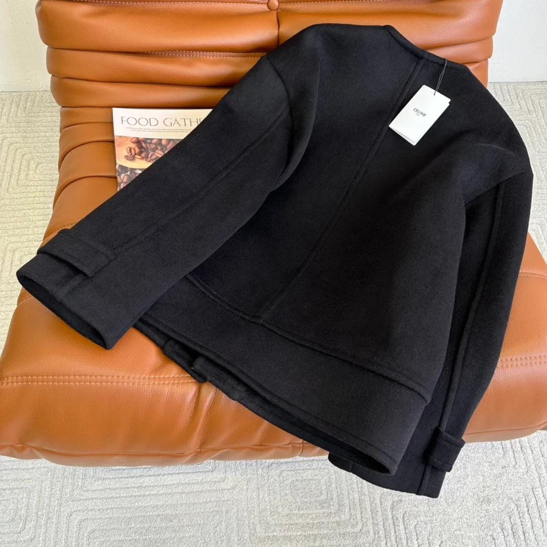 셀린느 첼시아 더블 페이스 코트