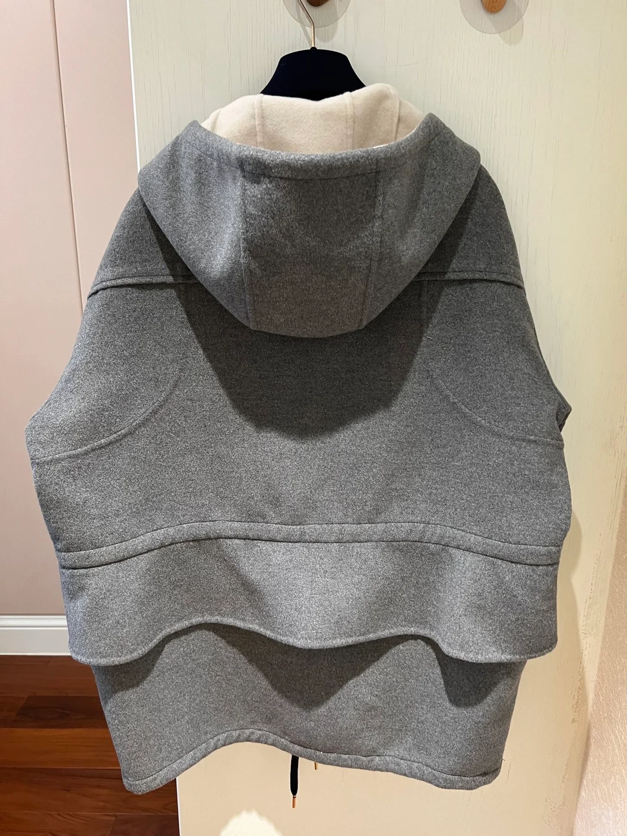 루이비통 더블 페이스 페플럼 자켓 1ABS4H