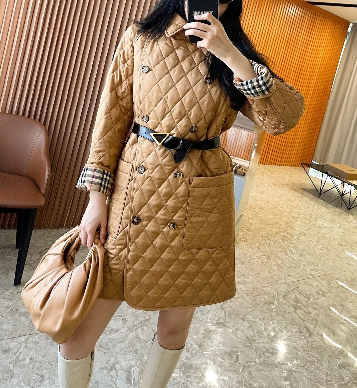 버버리 다이아몬드 퀄팅 코트