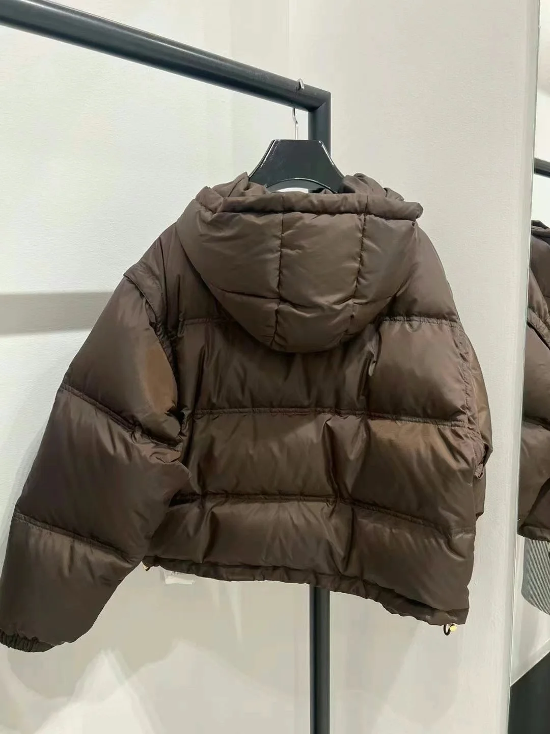 셀린느 트리옹프 크롭 다운 자켓