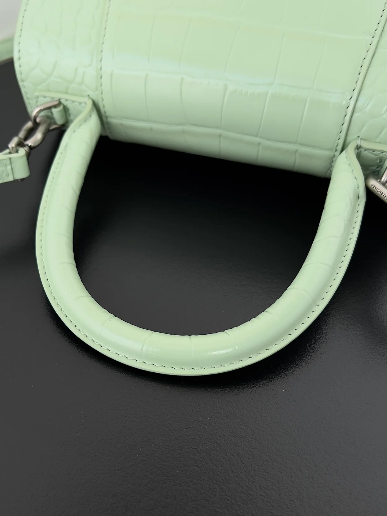 발렌시아가 아워글래스 크로커다일 크로스