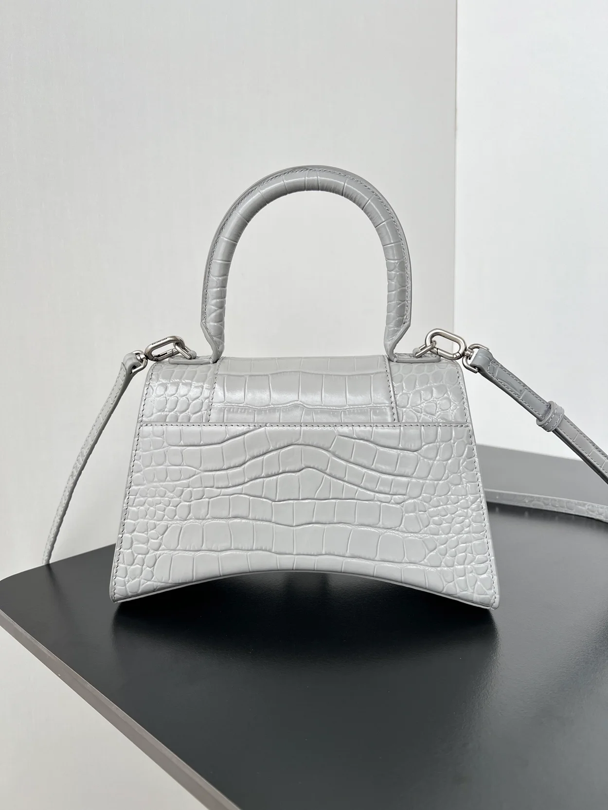 발렌시아가 아워글래스 스몰 크로커다