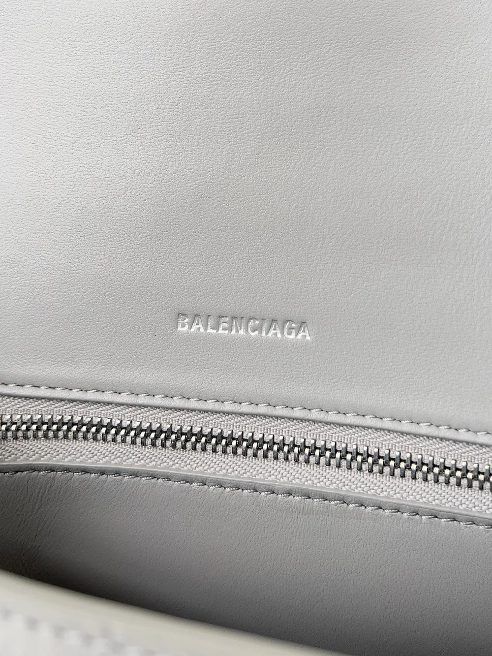 발렌시아가 아워글래스 스몰 크로커다