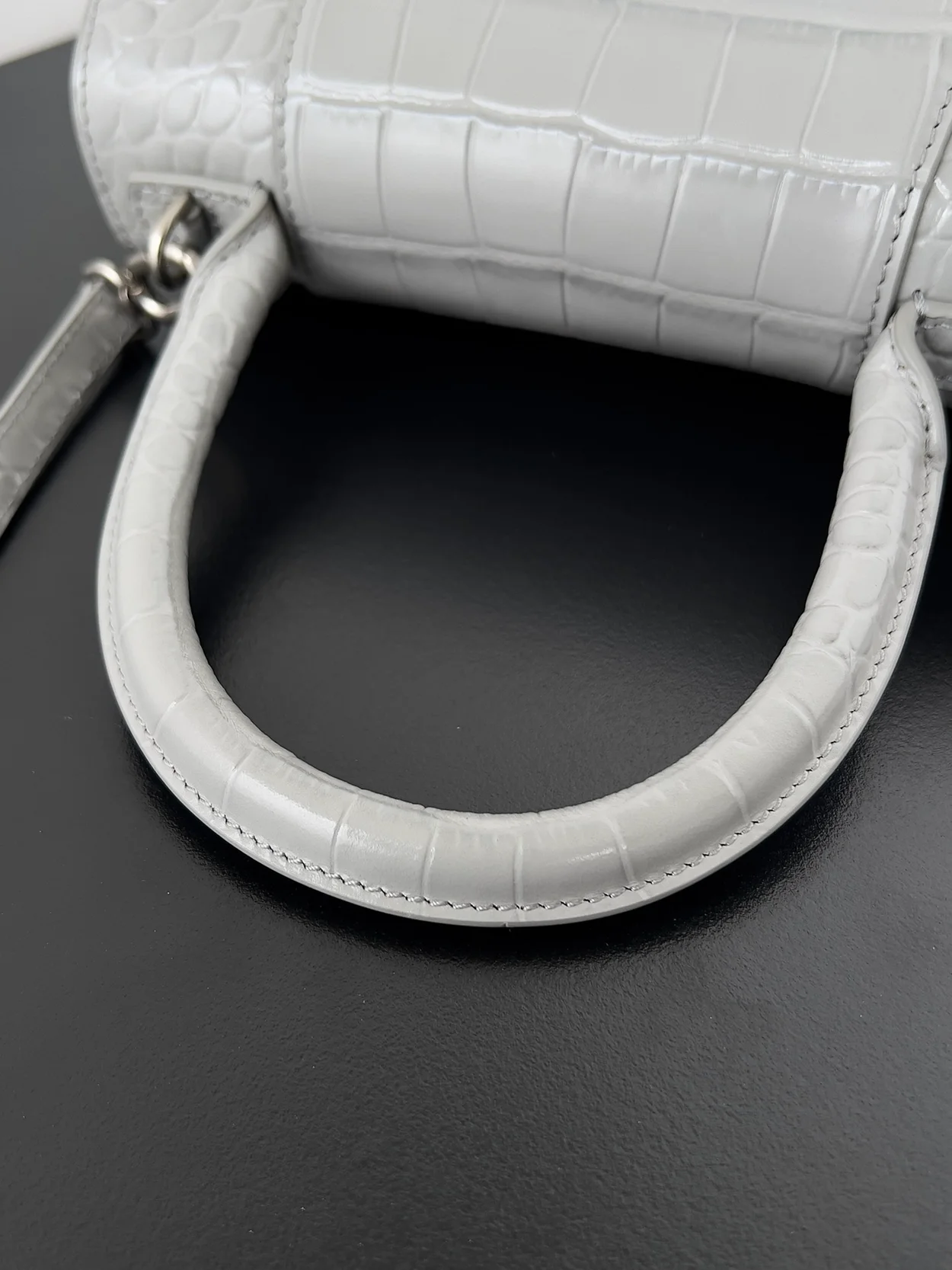 발렌시아가 아워글래스 스몰 크로커다