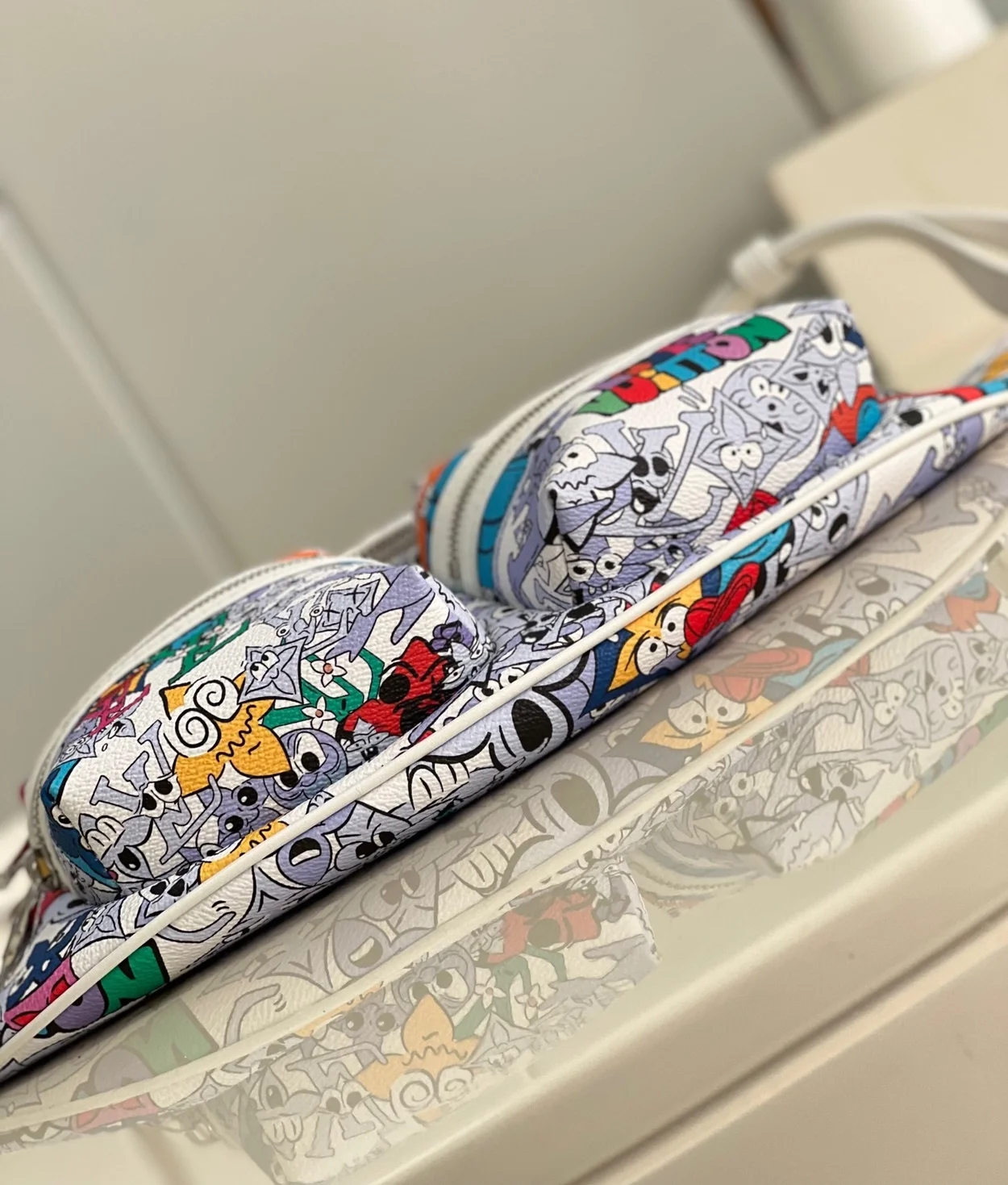 루이비통 멀티 포켓 범백 M21853