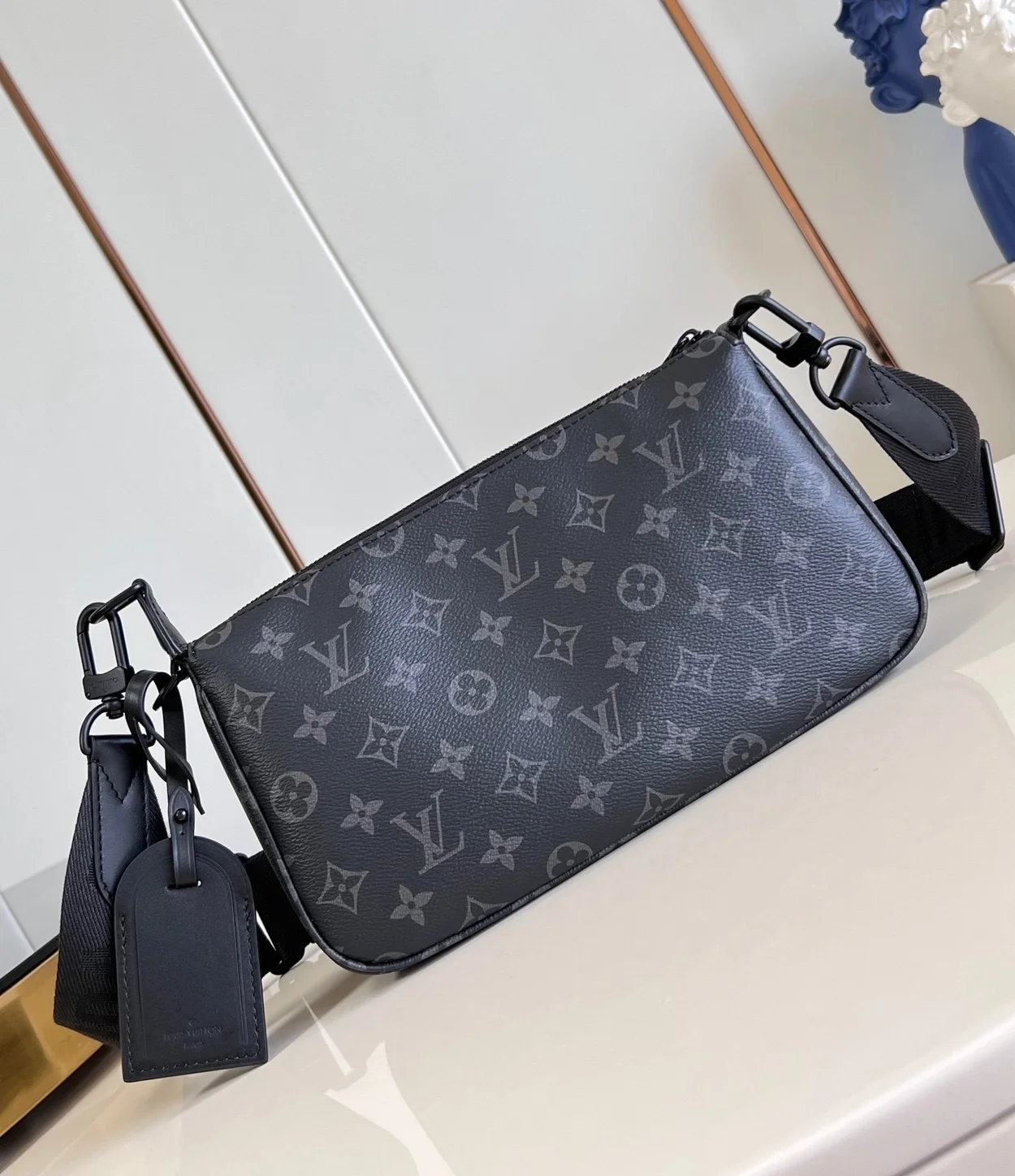 루이비통 포쉐트 악세수아 XL M11741