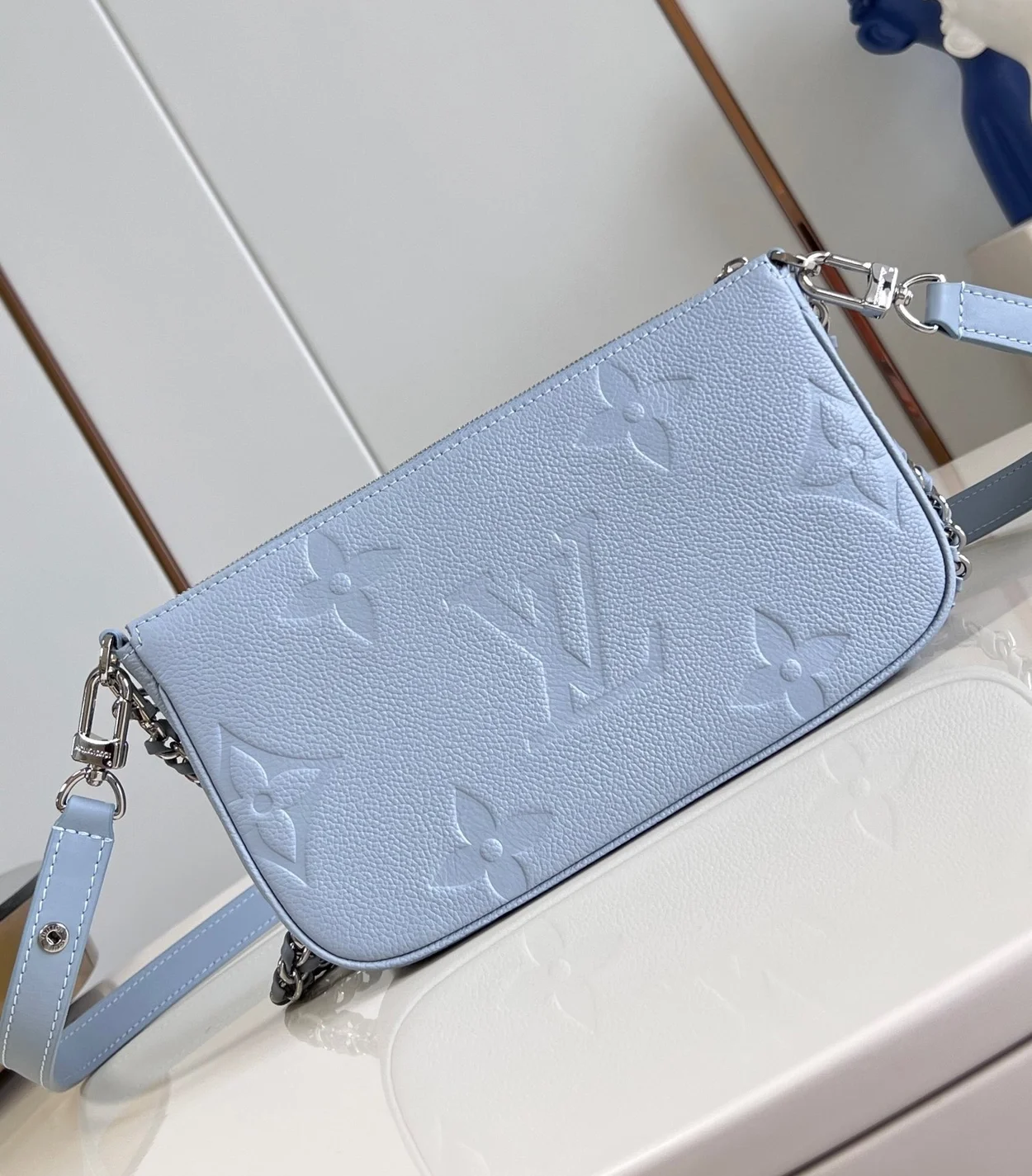 루이비통 멀티 포쉐트 악세수아 M47173