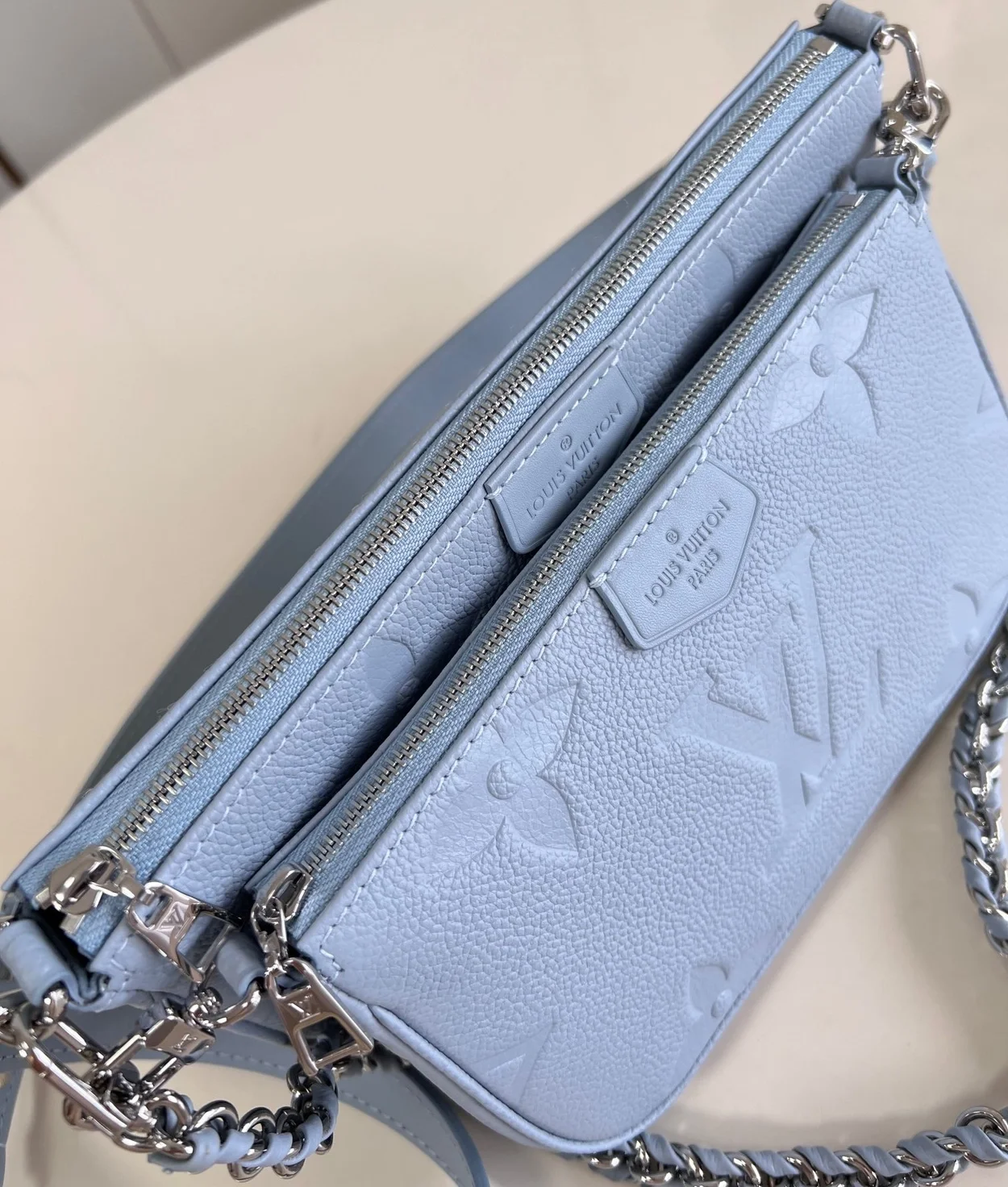 루이비통 멀티 포쉐트 악세수아 M47173