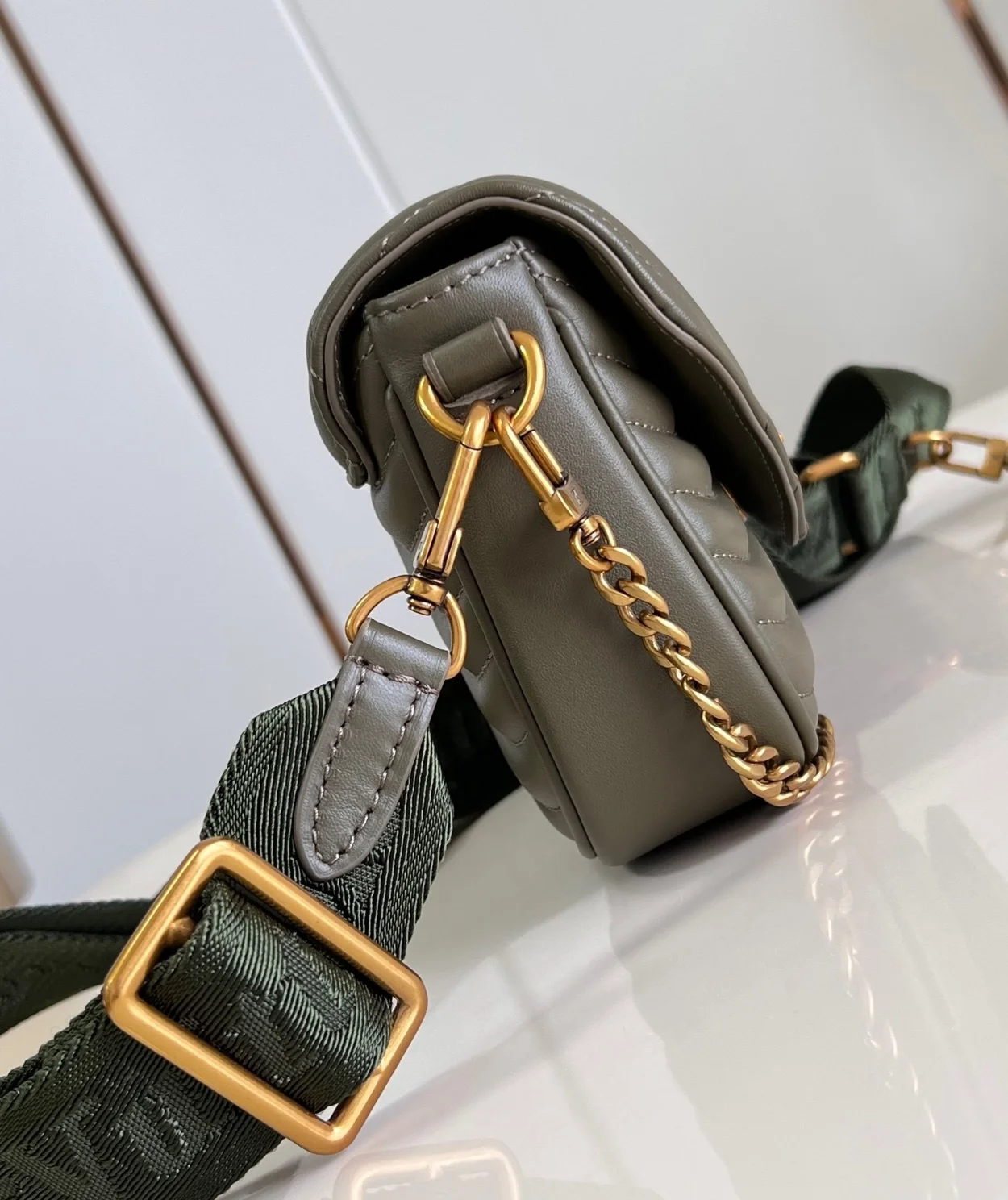 루이비통 뉴 웨이브 멀티 포쉐트 백 M56471