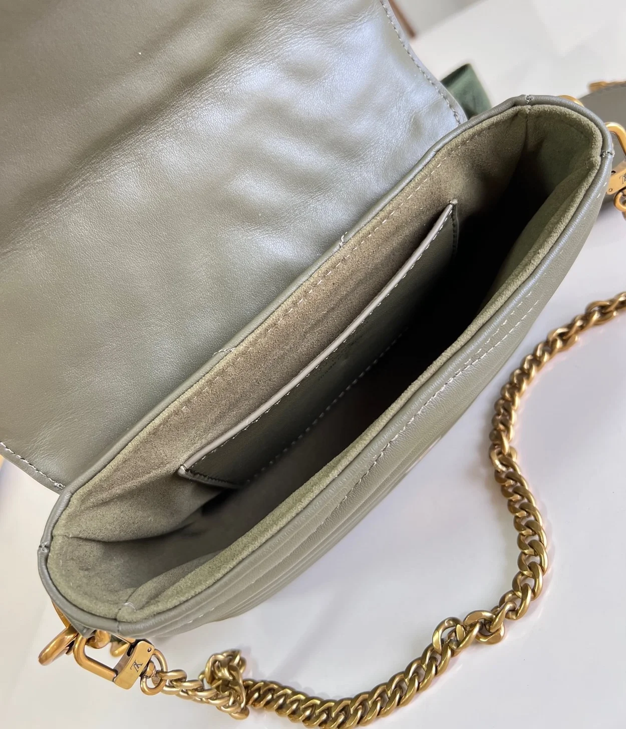 루이비통 뉴 웨이브 멀티 포쉐트 백 M56471