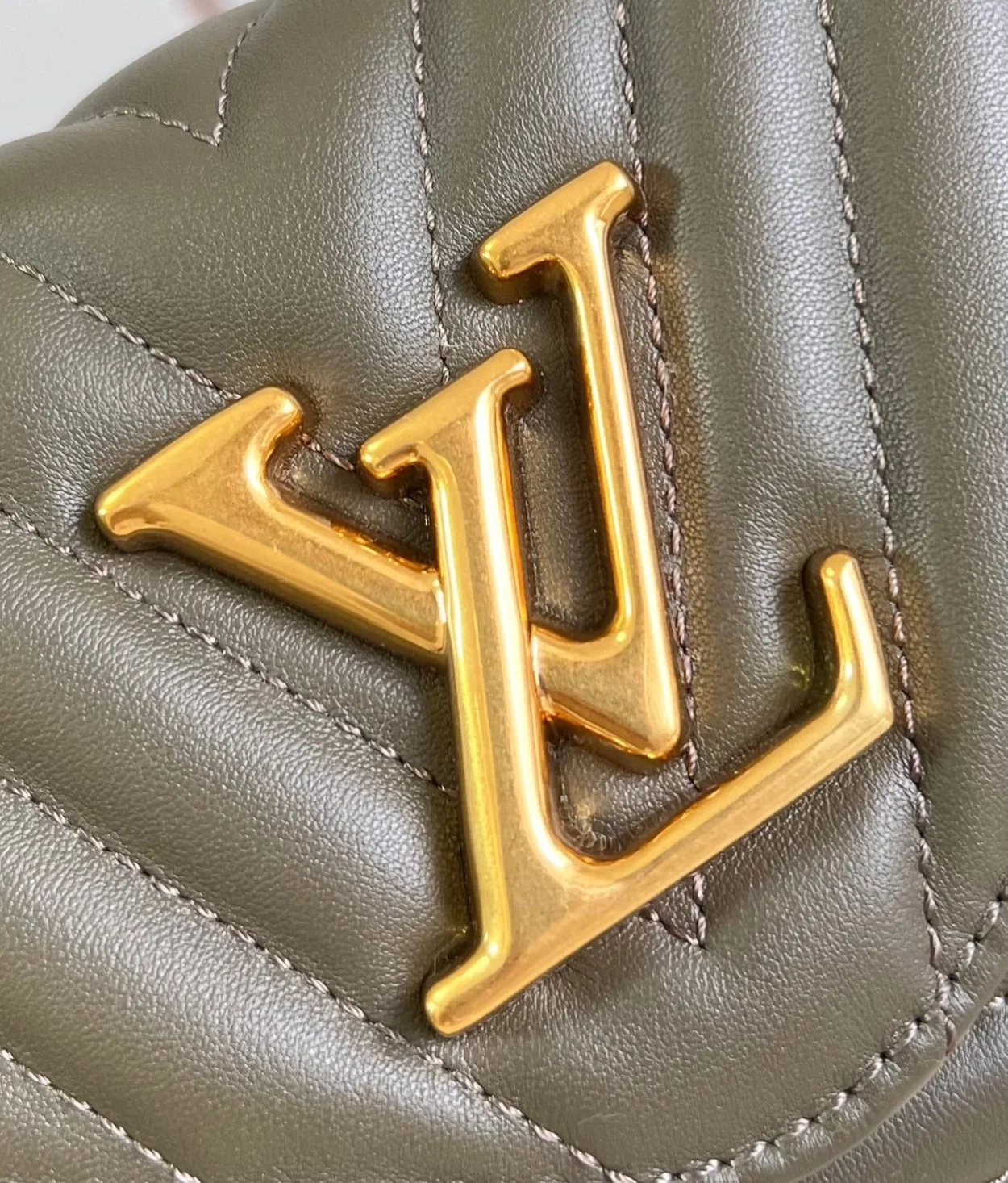 루이비통 뉴 웨이브 멀티 포쉐트 백 M56471