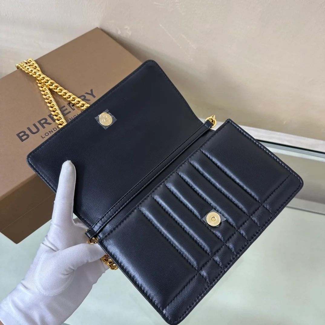 버버리 롤라 클러치백 블랙