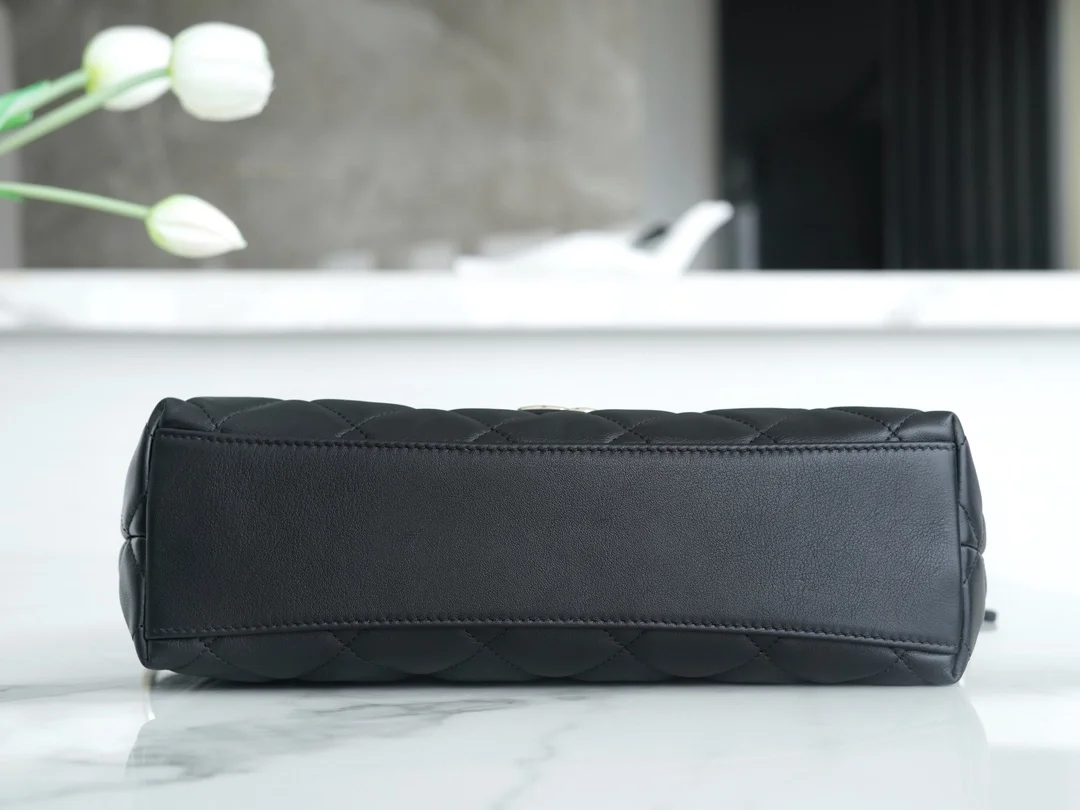 샤넬 23 램스킨 맥시 호보백