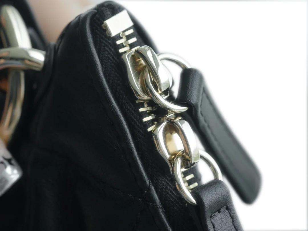 샤넬 23 램스킨 맥시 호보백