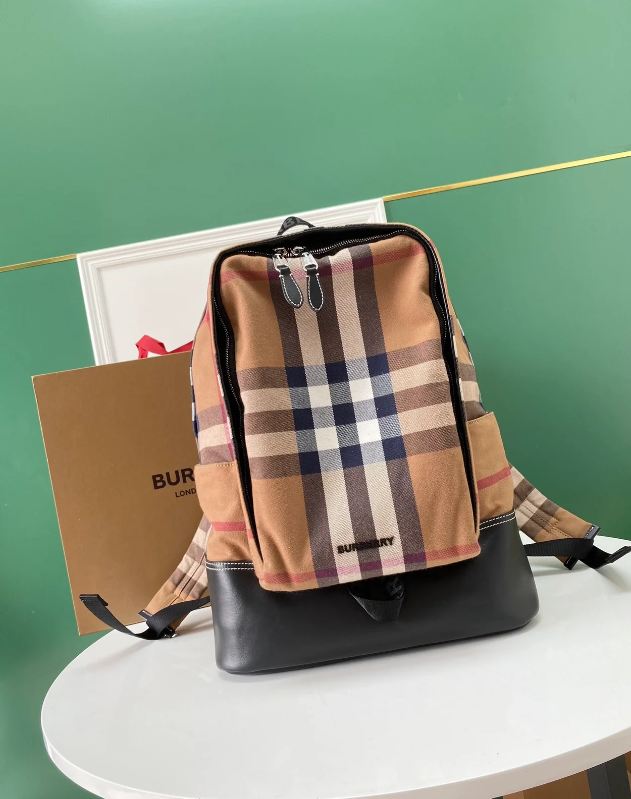 버버리 라지 체크 캔버스 백팩