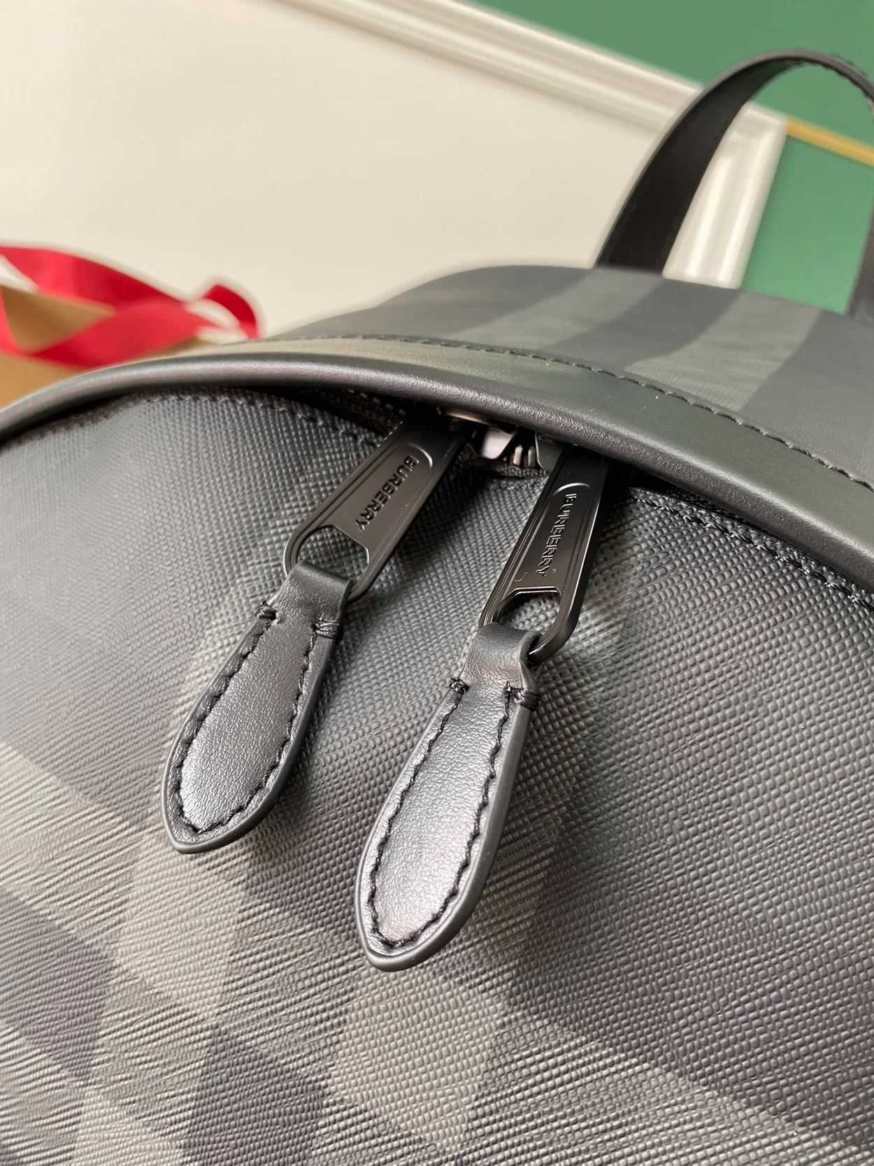 버버리 JETT 체크 로고 모티프 백팩