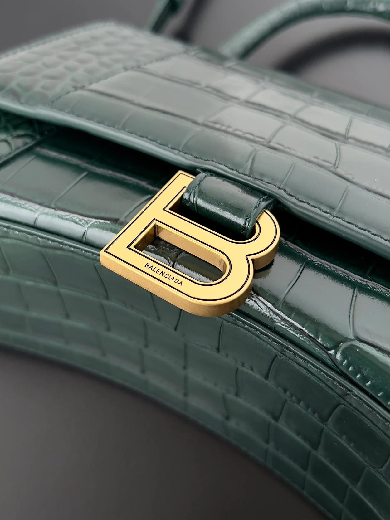 발렌시아가 아워글래스 XS 크로커다일 다크그린