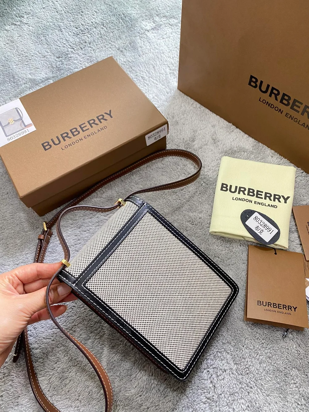 버버리 로빈 투톤 미니백