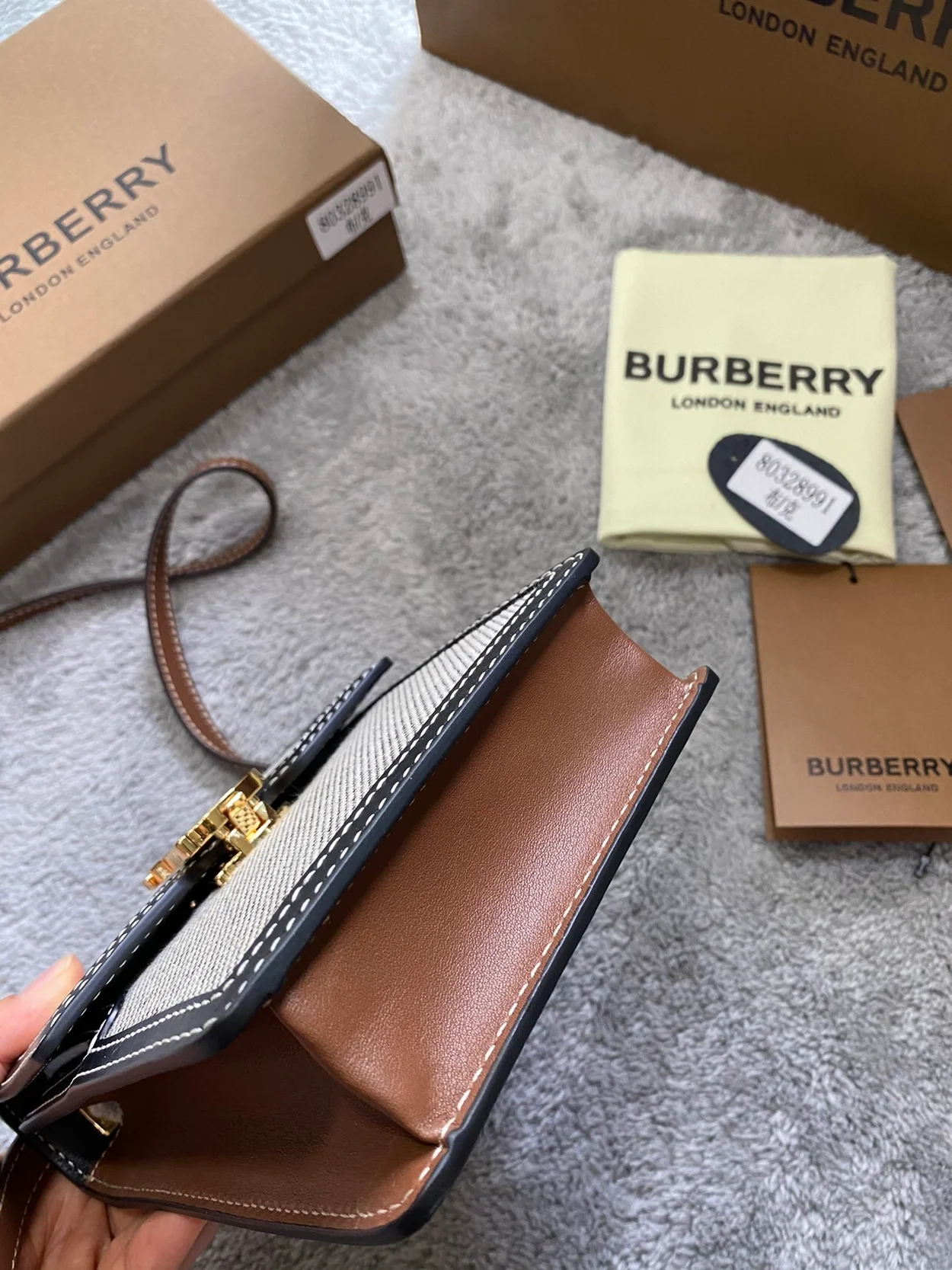 버버리 로빈 투톤 미니백