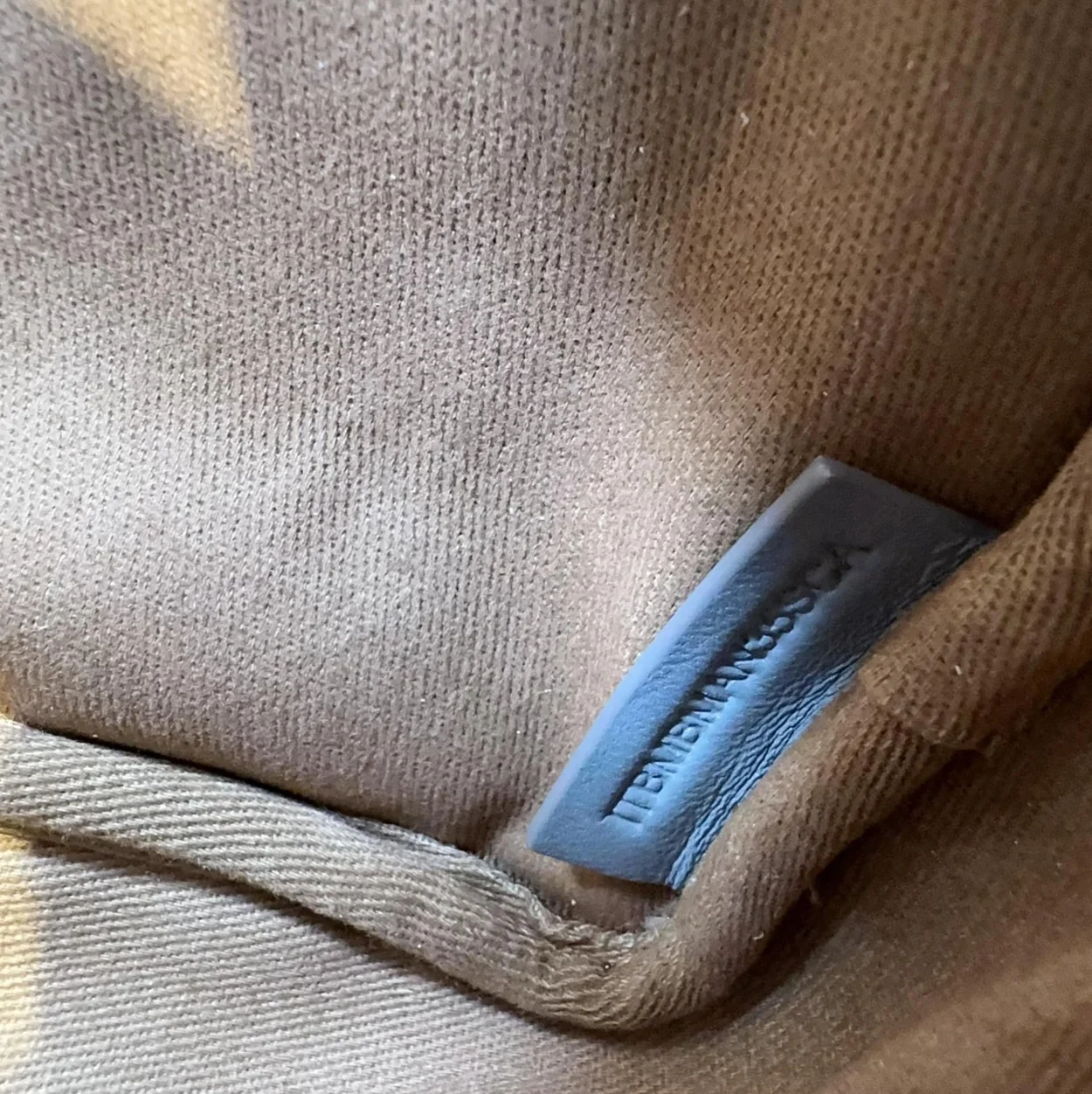 버버리 그레이 스몰 롤라 숄더백