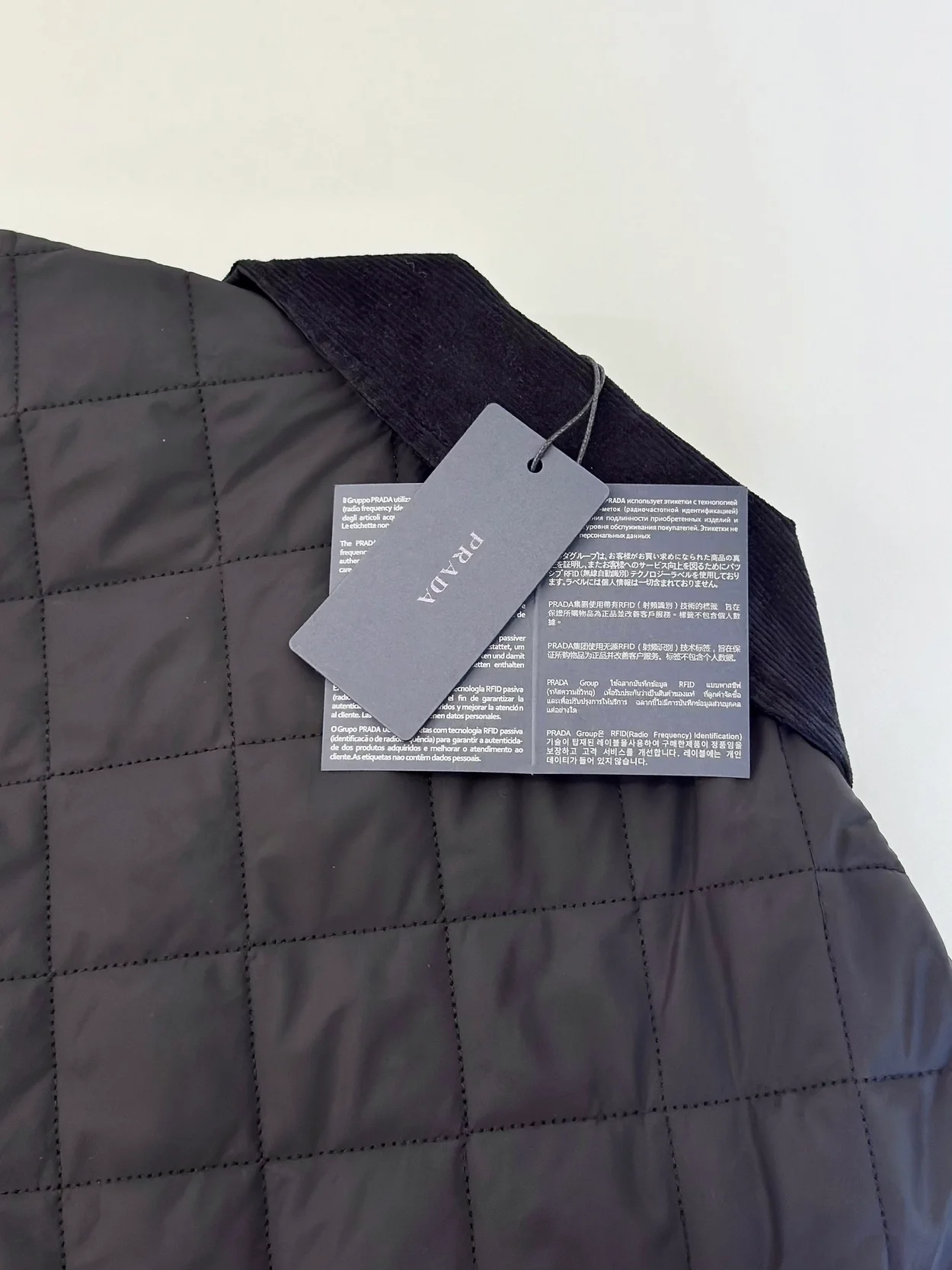 프라다 리나일론 크롭 재킷