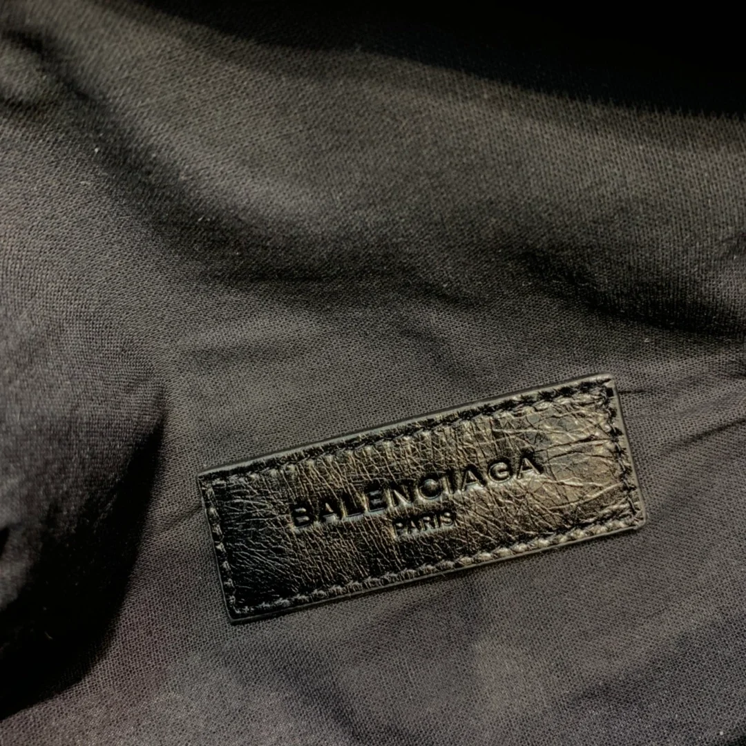 발렌시아가 그래피티 벨트백