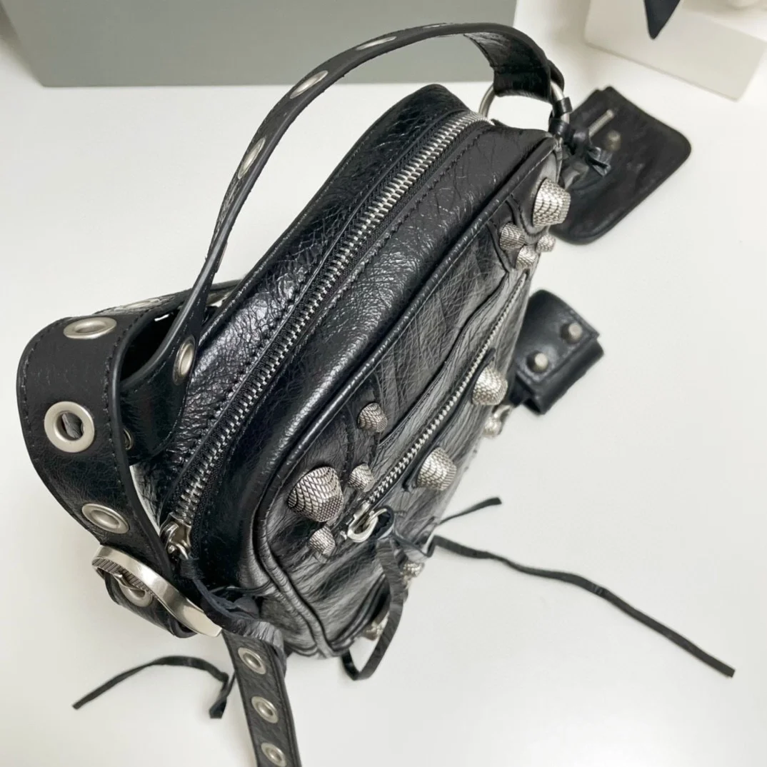 발렌시아가 블랙 르 카골 메신저백