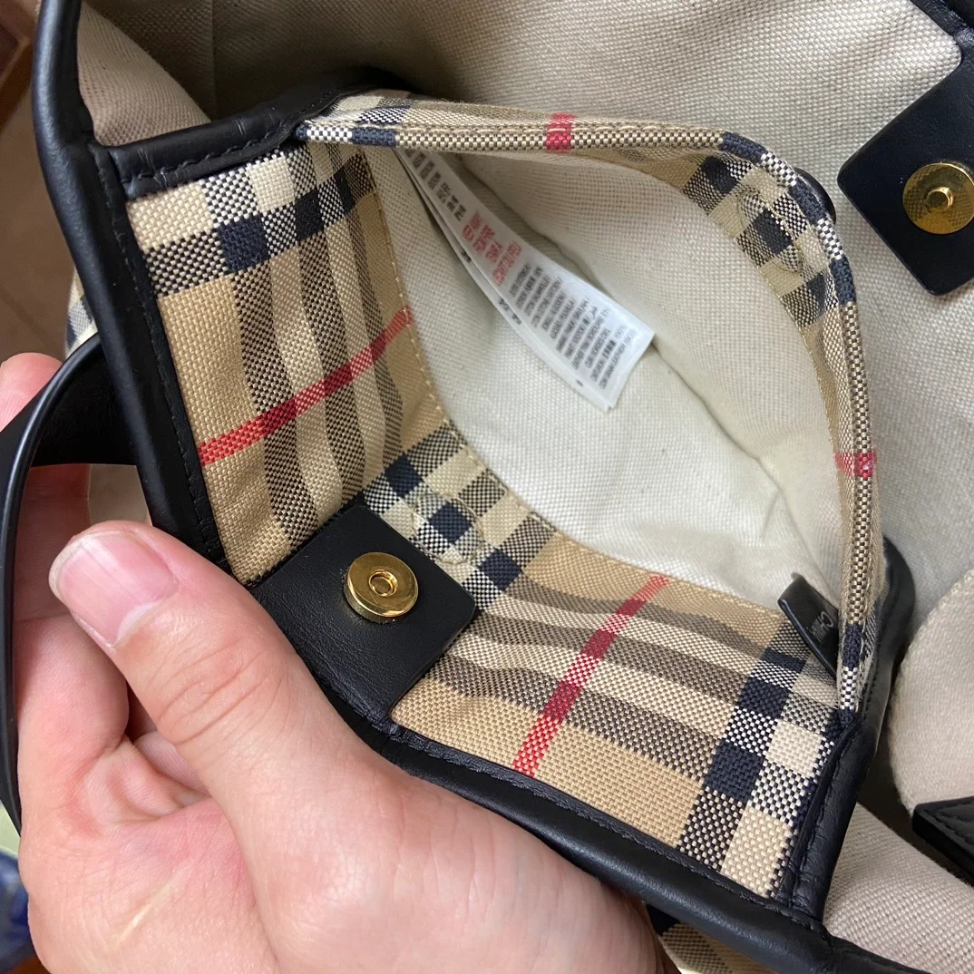 버버리 체크 토트백