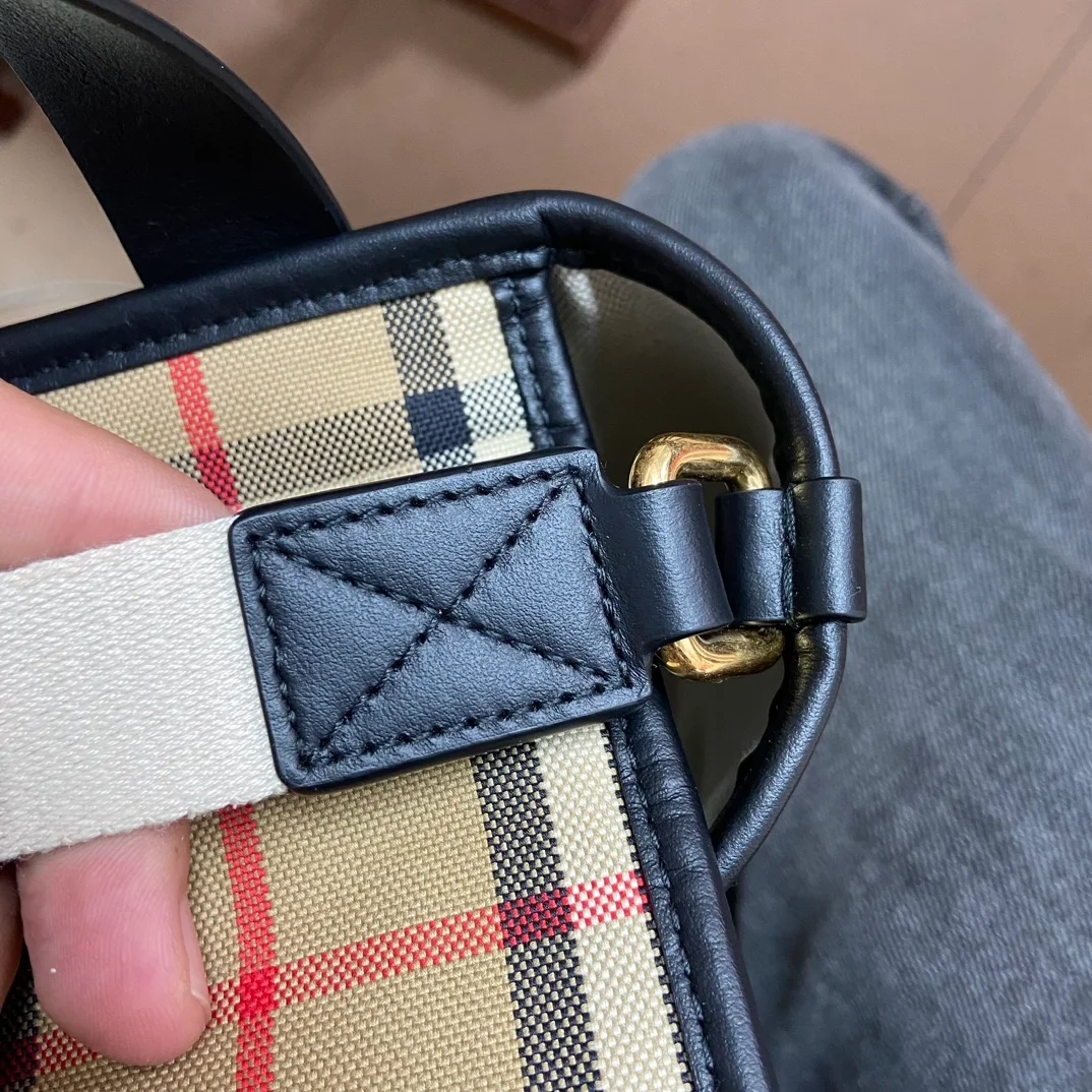 버버리 체크 토트백