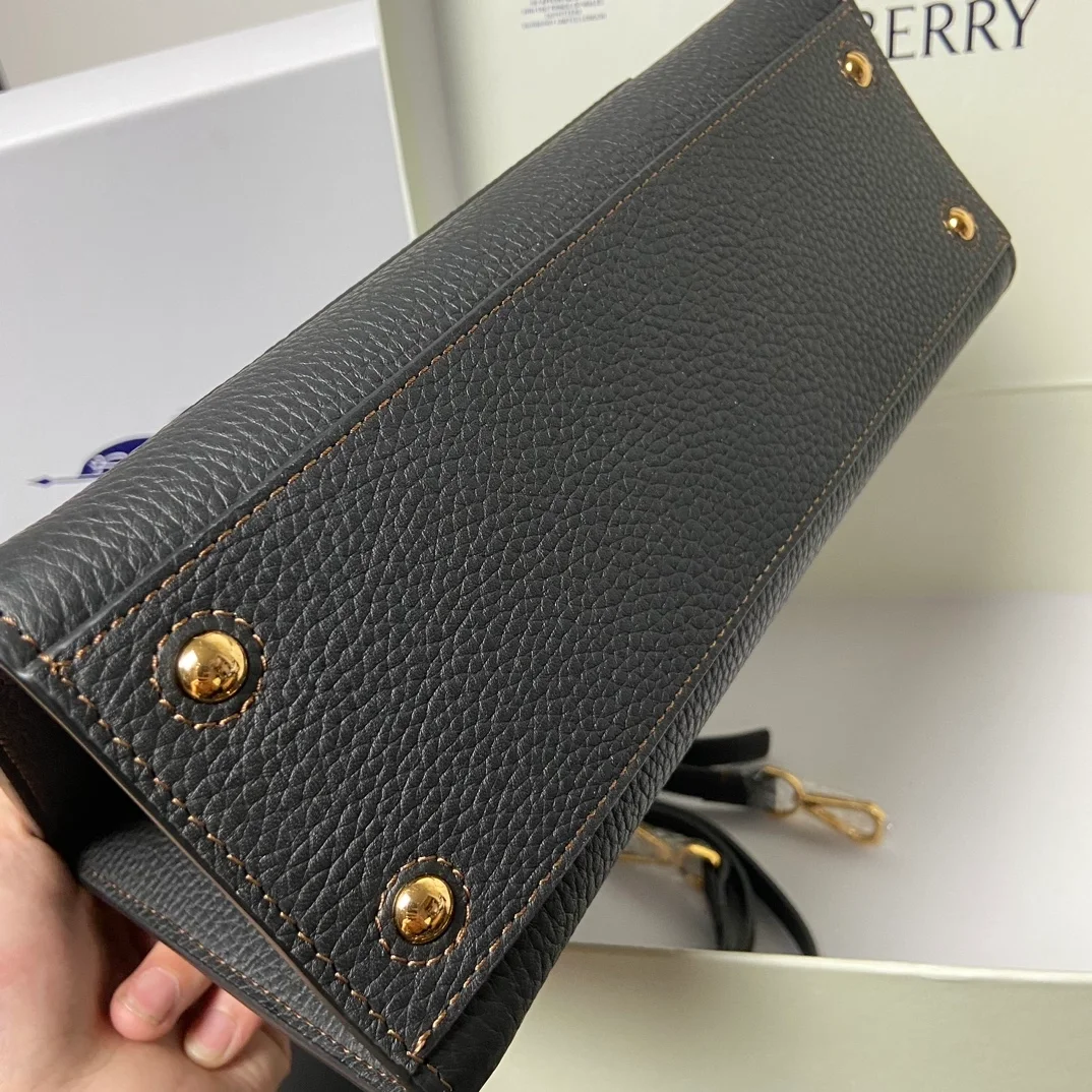 버버리 미니 프란시스 백 블랙