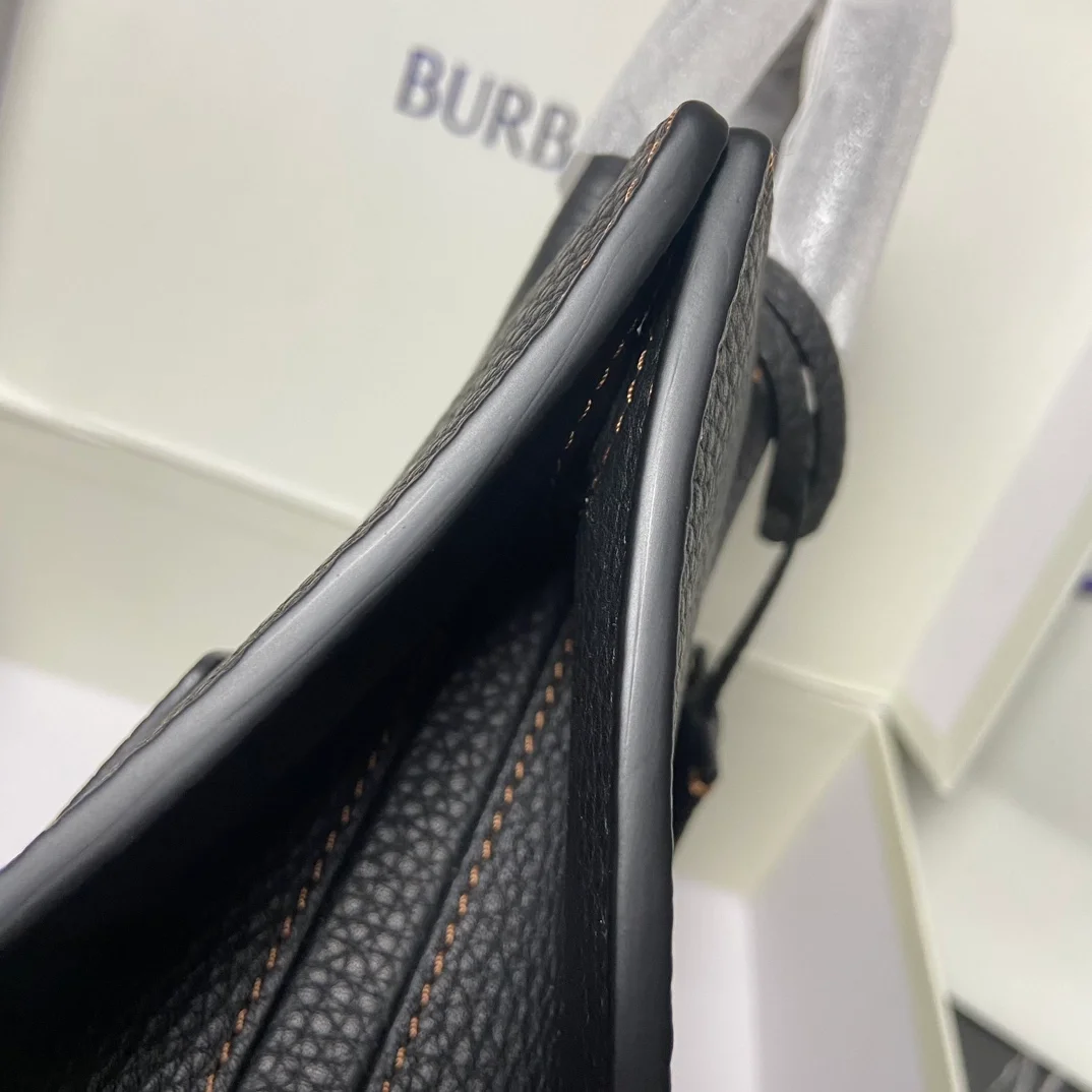 버버리 미니 프란시스 백 블랙