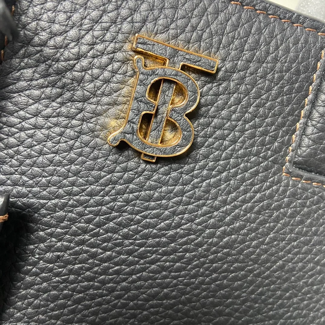 버버리 미니 프란시스 백 블랙