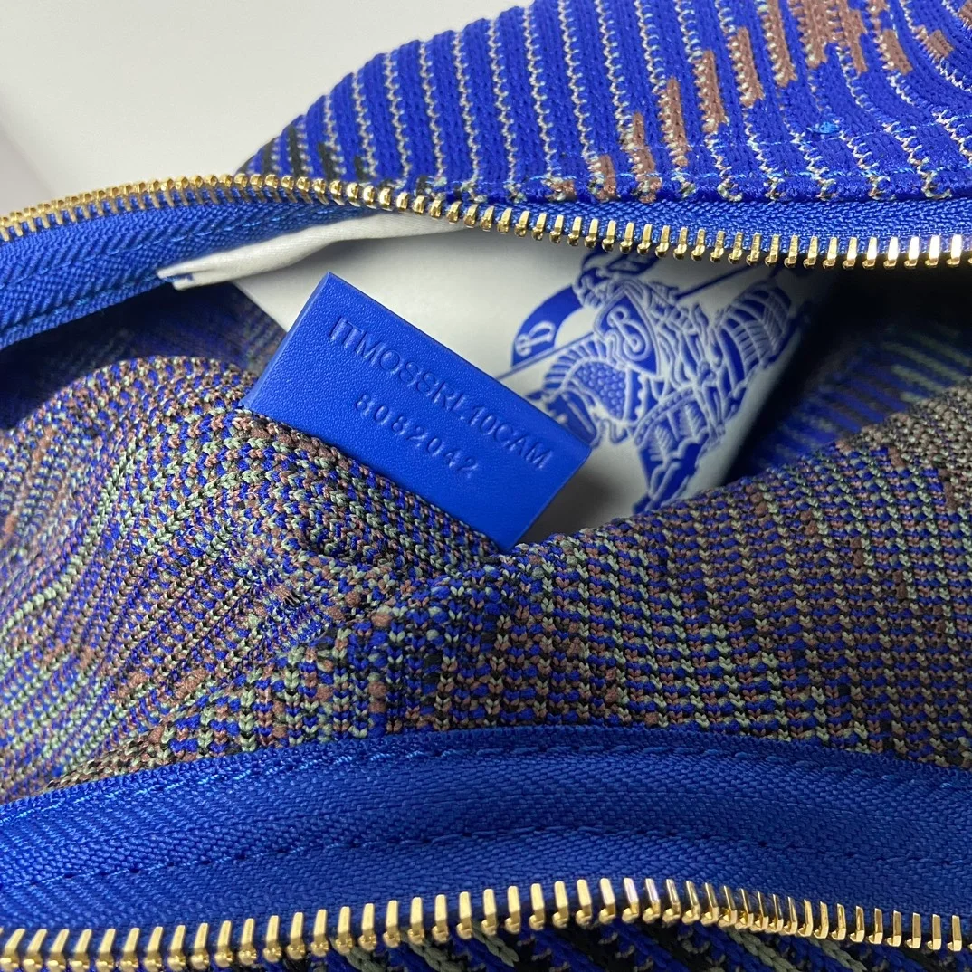 버버리 미니 페그 더플백 블루