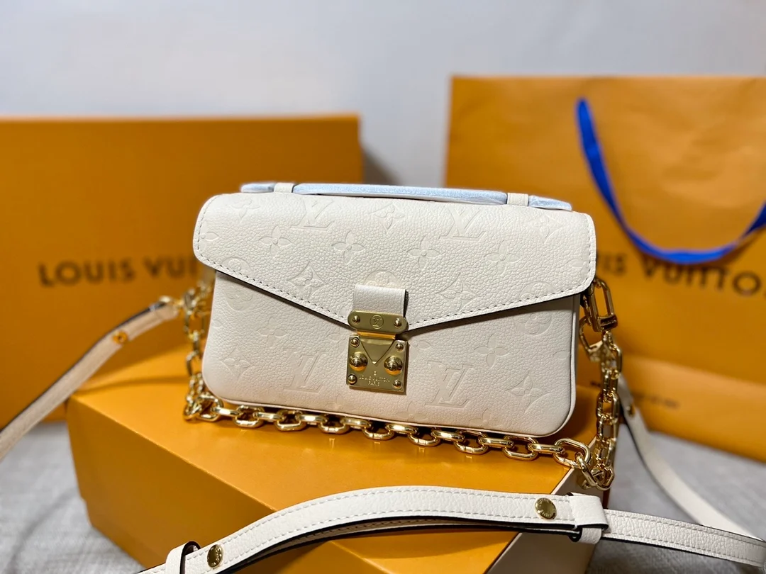 루이비통 포쉐트 메티스 이스트 웨스트 M22942