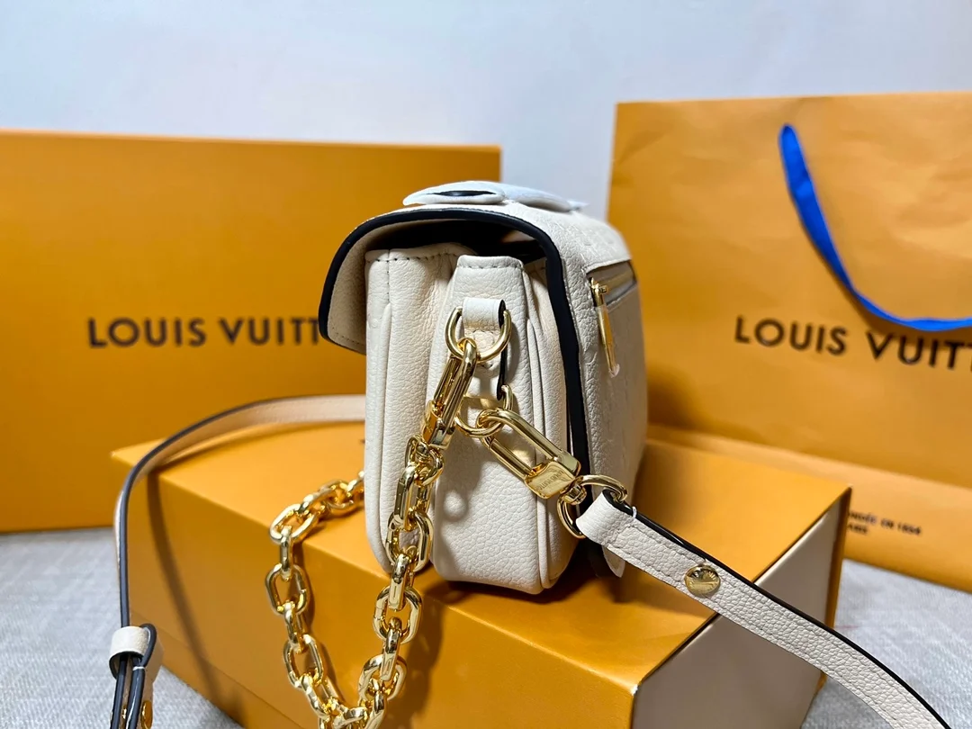 루이비통 포쉐트 메티스 이스트 웨스트 M22942