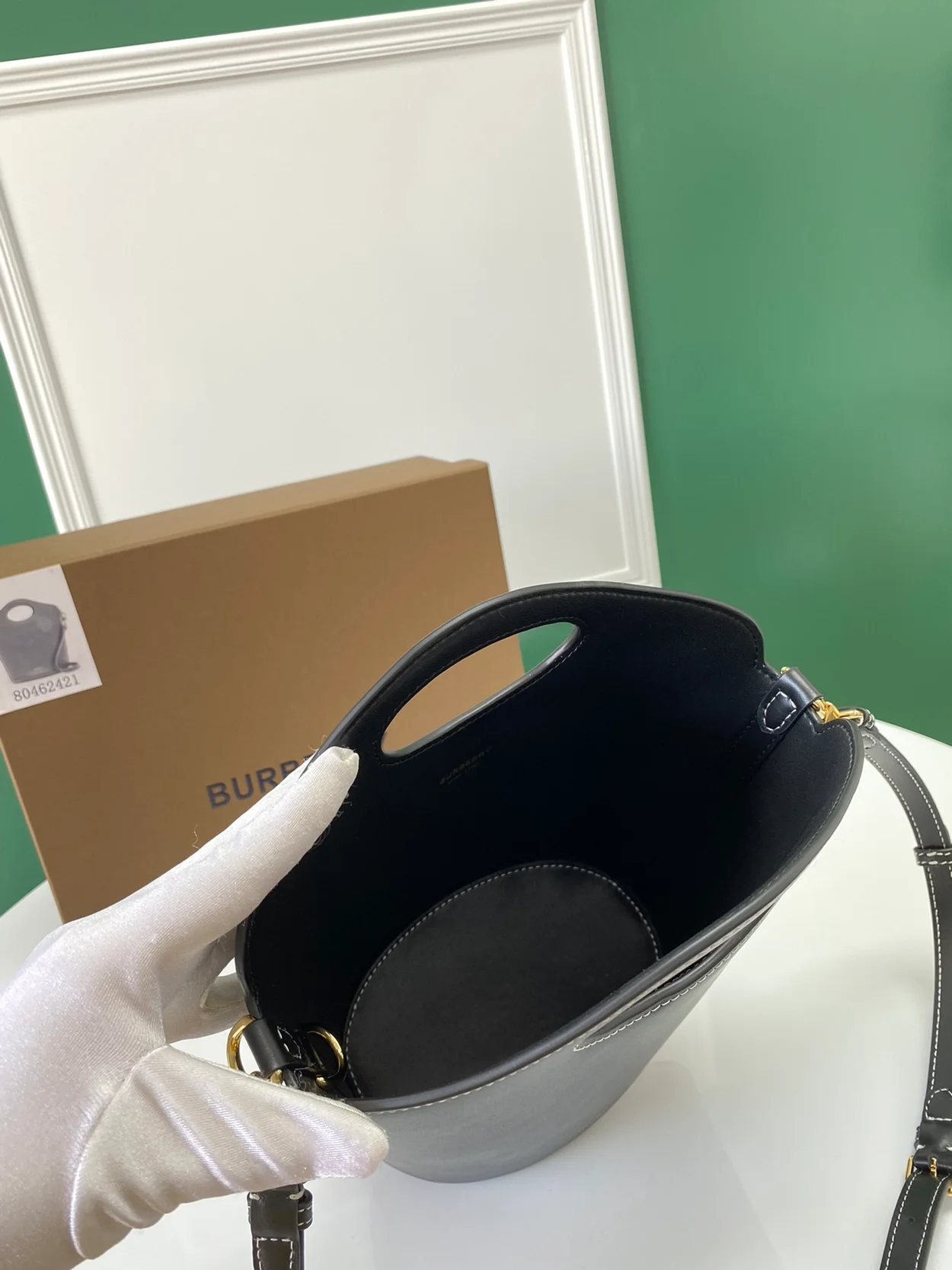 버버리 포켓 버킷백 스몰