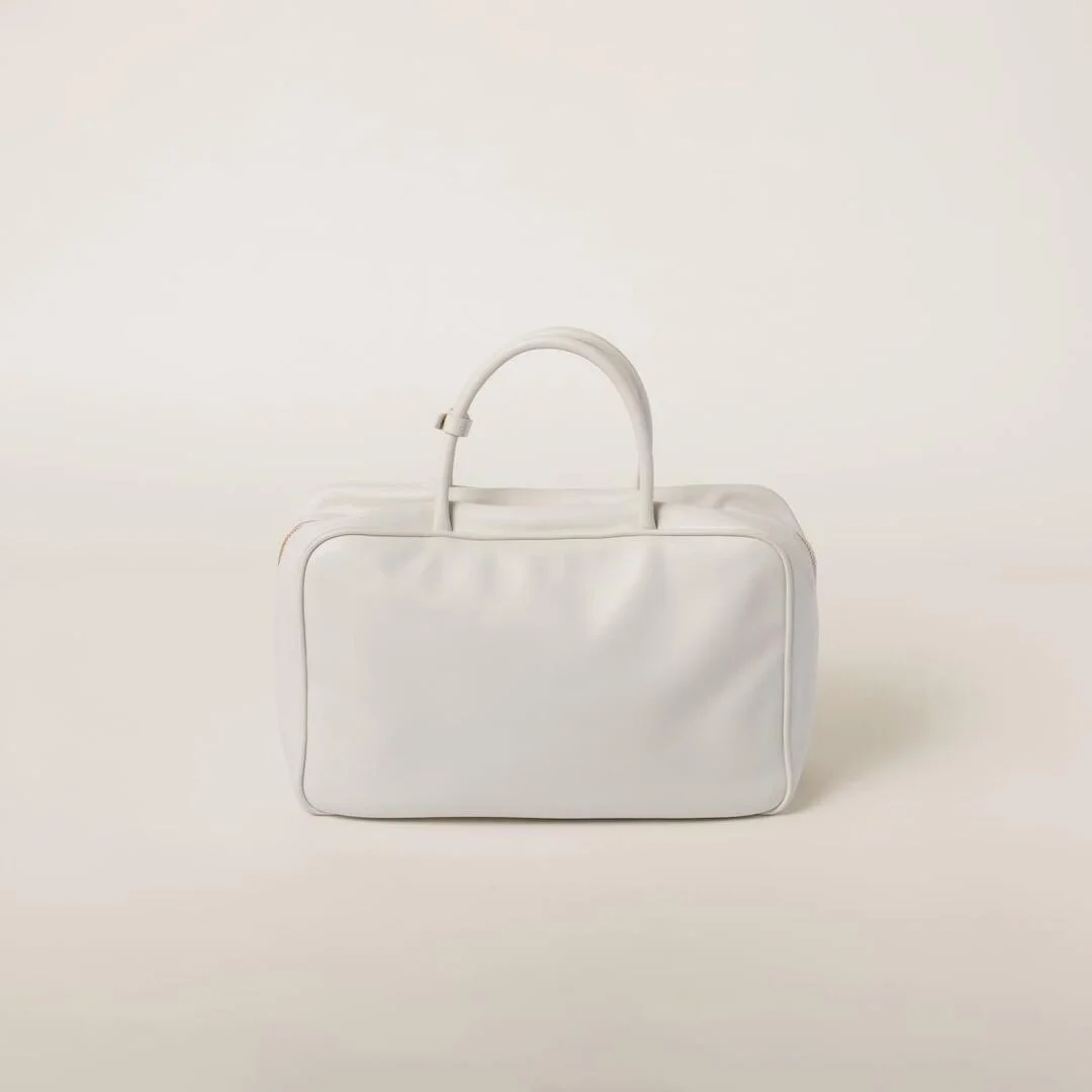 미우미우 가죽 탑 핸들백 화이트