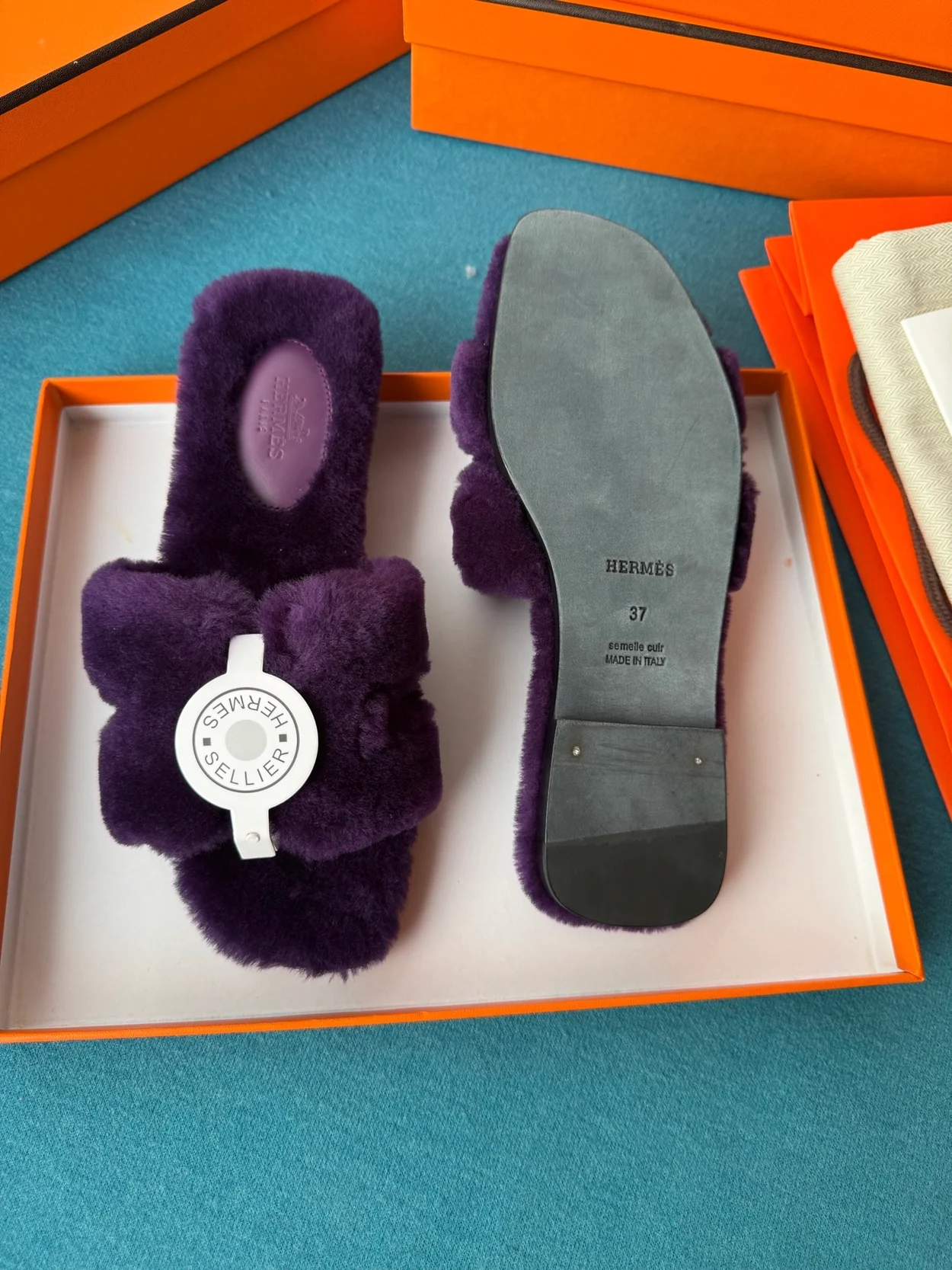 에르메스 오란 샌들 퍼플