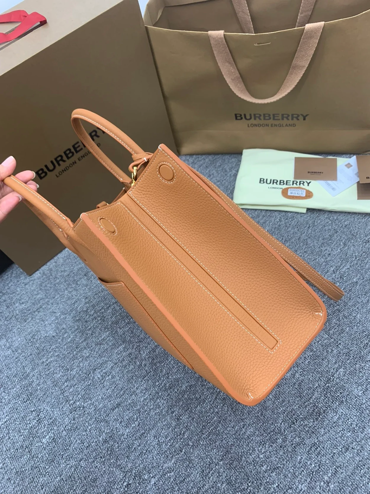 버버리 미니 프란시스 백 웜 러셋 브라운