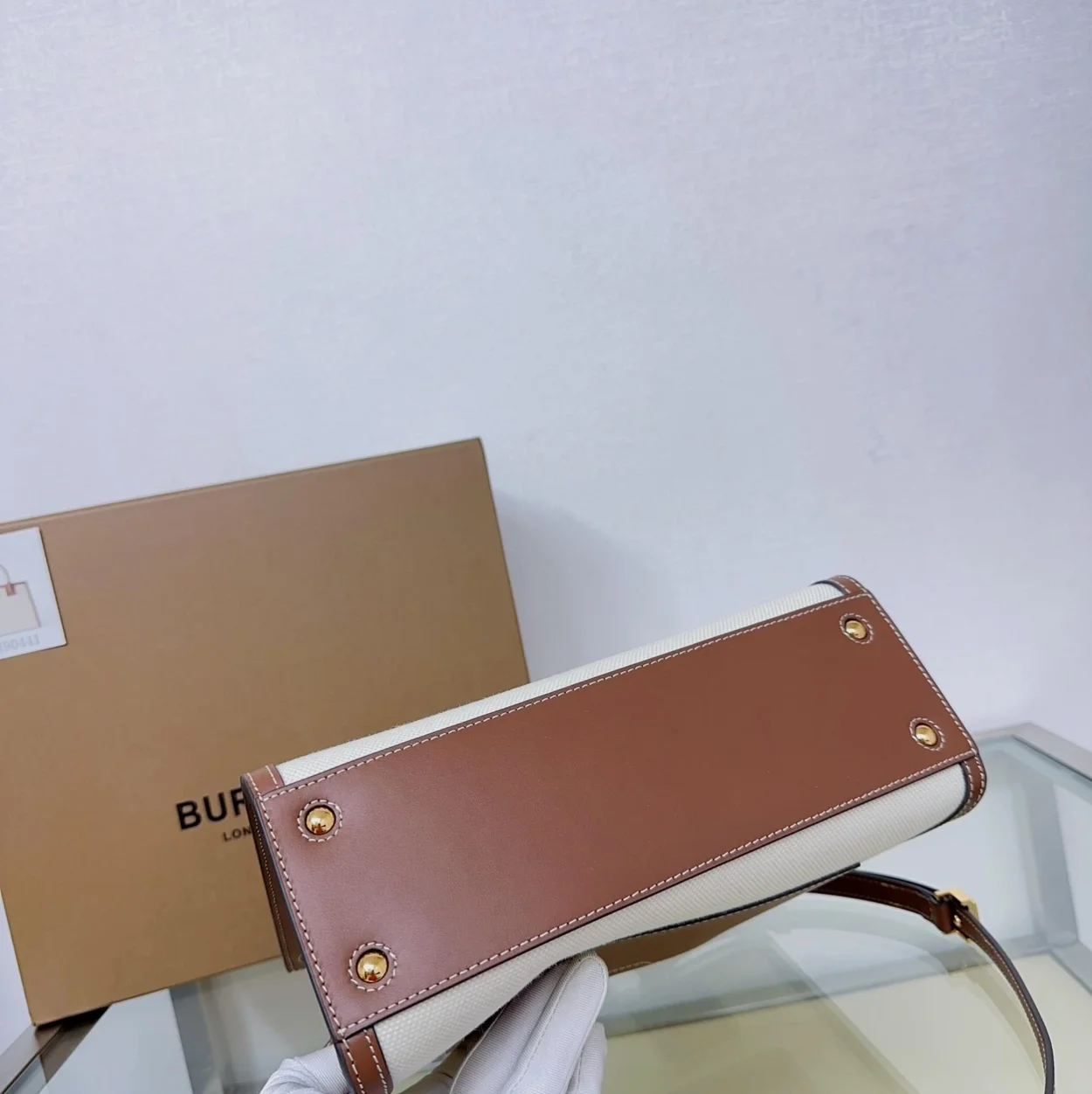 버버리 미니 프란시스 백 내추럴 몰트 브라운