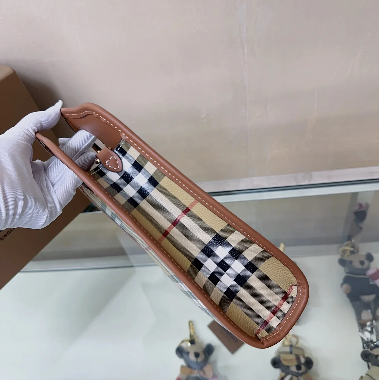 버버리 미니 포켓 백 브라이어 브라운