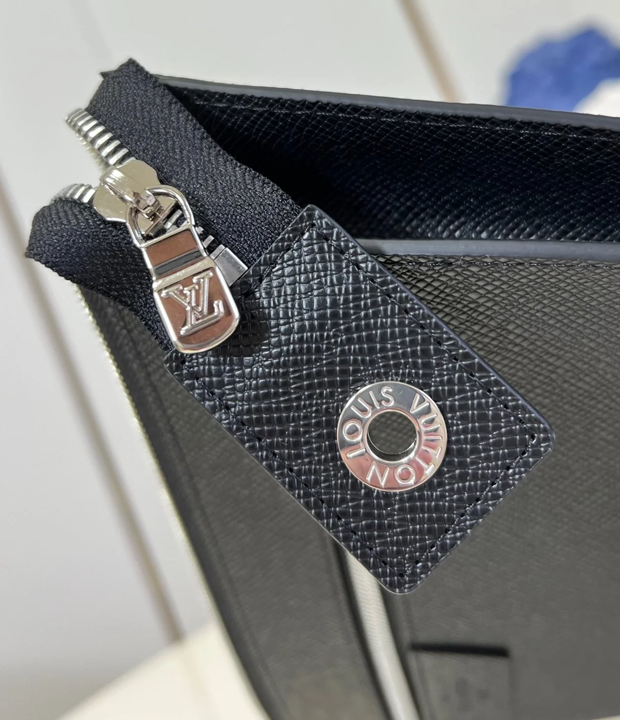 루이비통 포쉐트 24H M30965